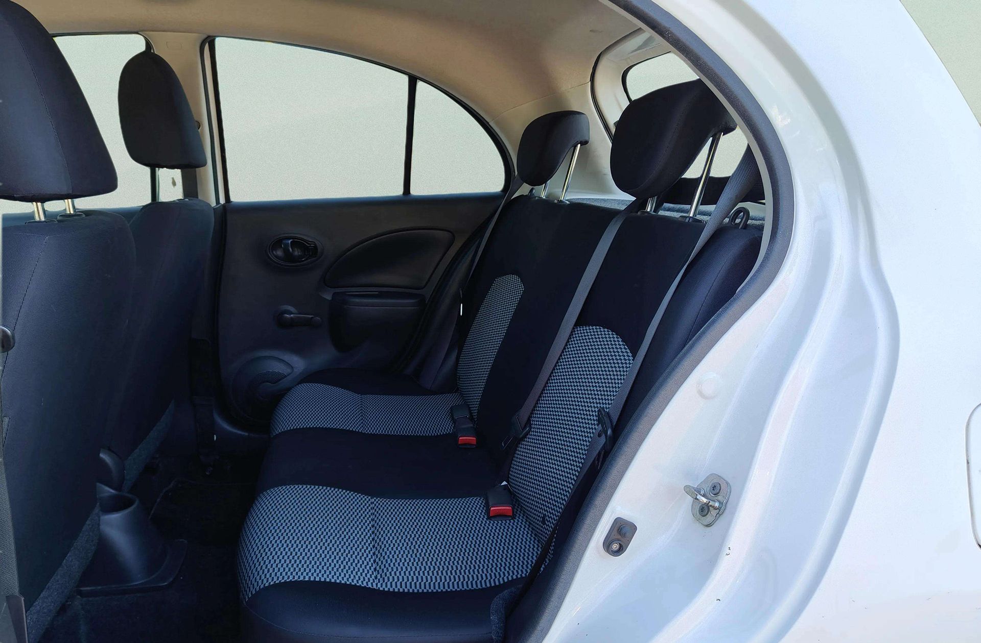 Nissan Micra 1.2G Naru Edition - foto 9