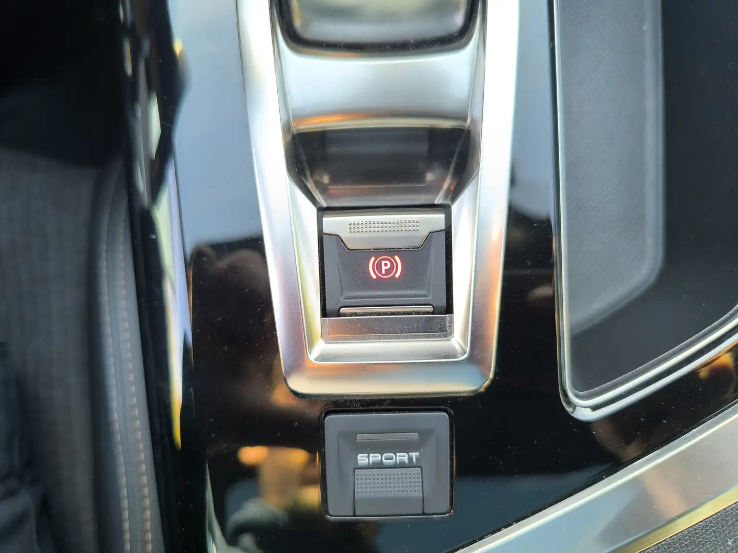 Foto Peugeot 3008 Peugeot 3008 PureTech 180 GT Line EAT8 (180 CV)