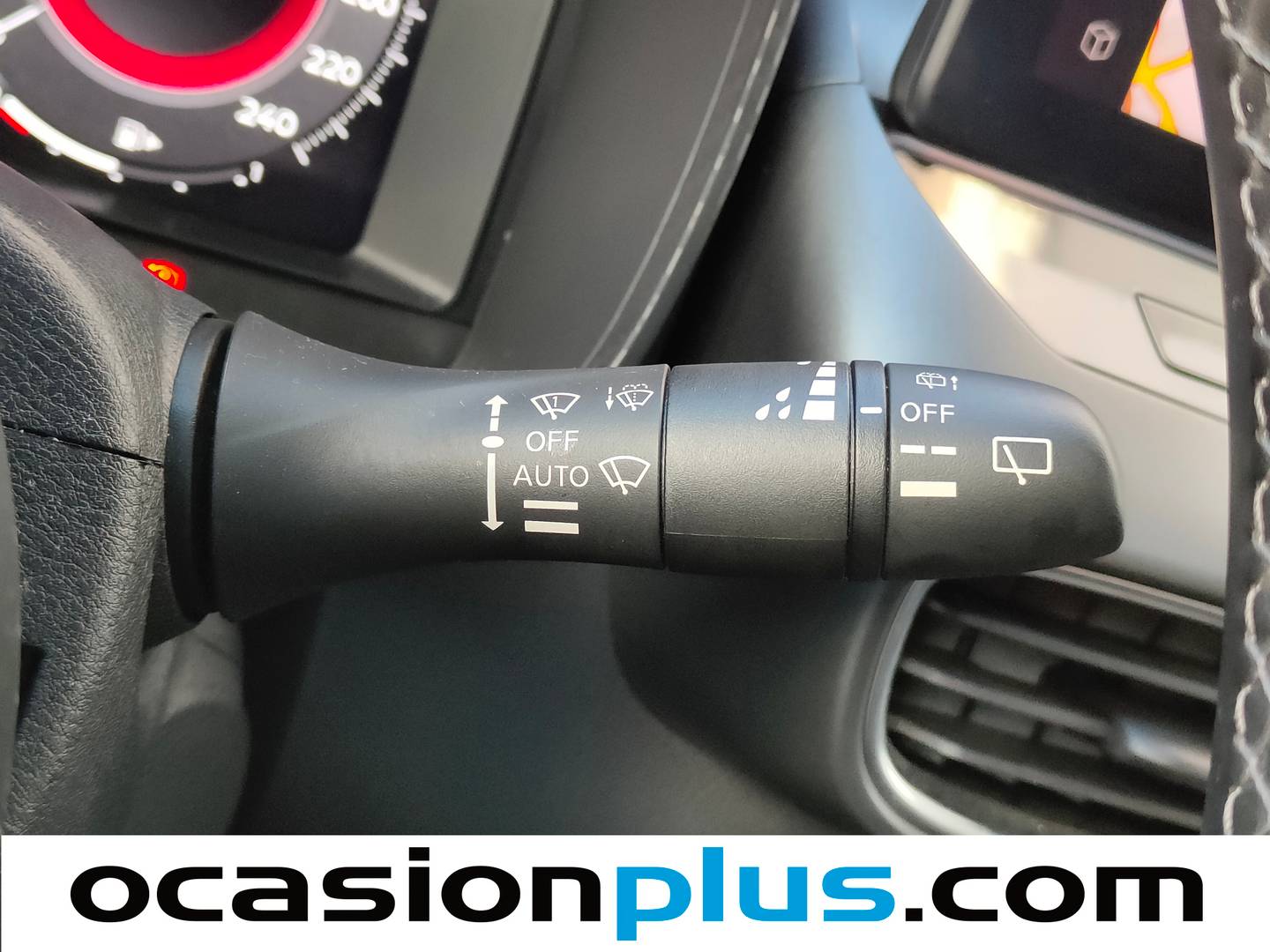 Foto Nissan JUKE Nissan Juke DIG-T N-Connecta 4x2 DCT (114 CV)