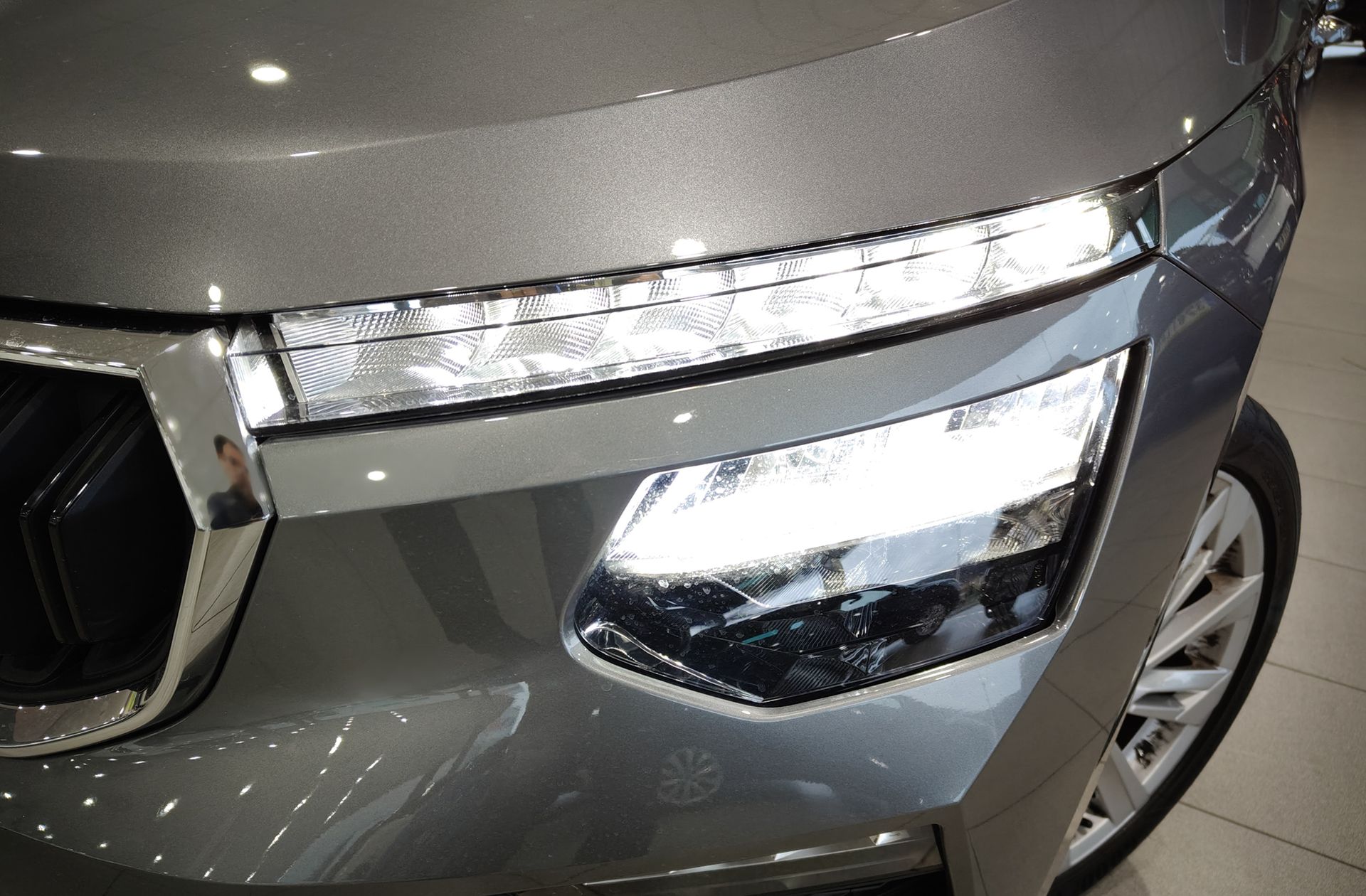 Škoda Kamiq 1.0 TSI Design DSG - foto 15
