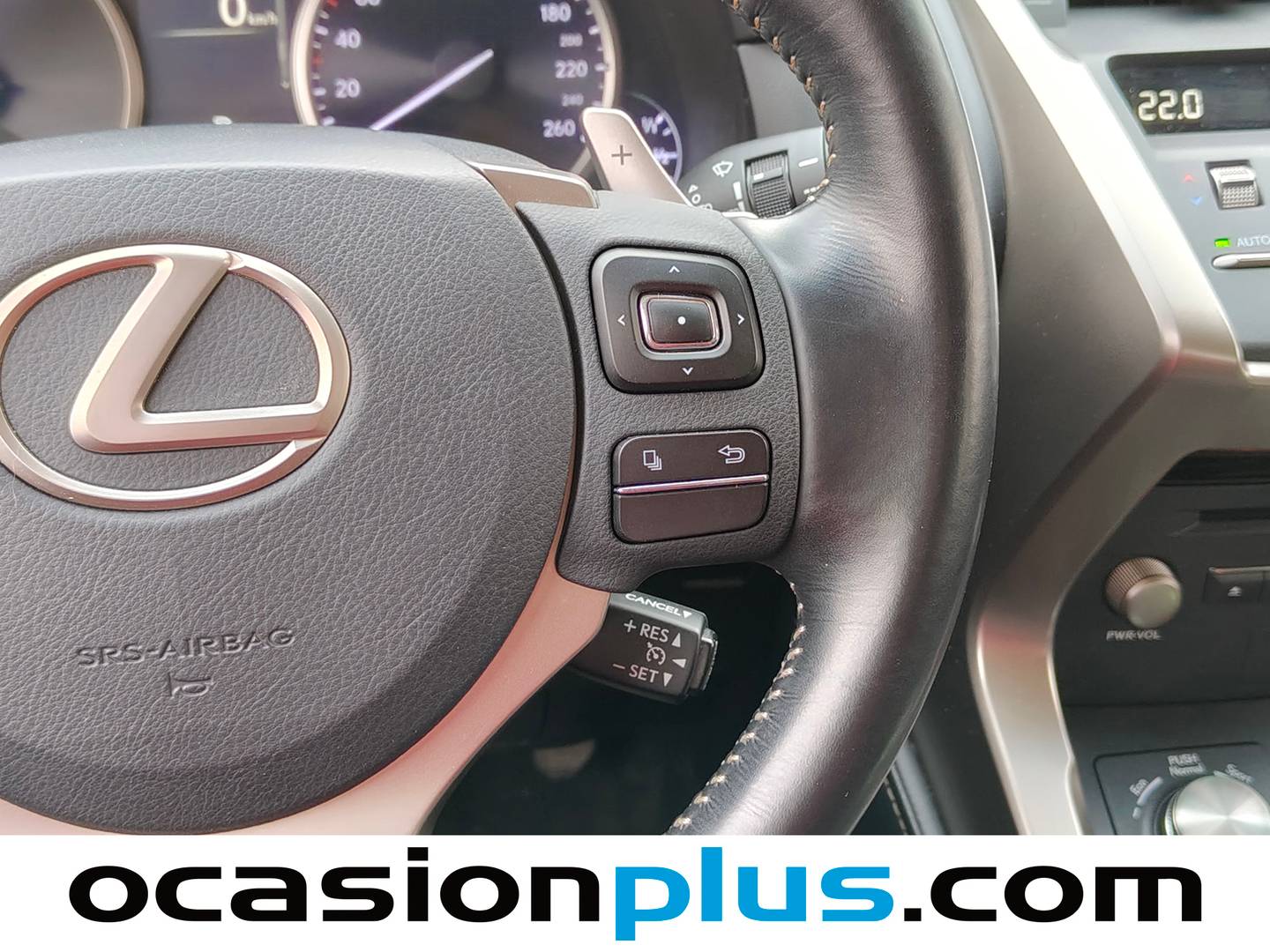 Foto Lexus NX Lexus NX 300h Business Navigation 2WD (197 CV)