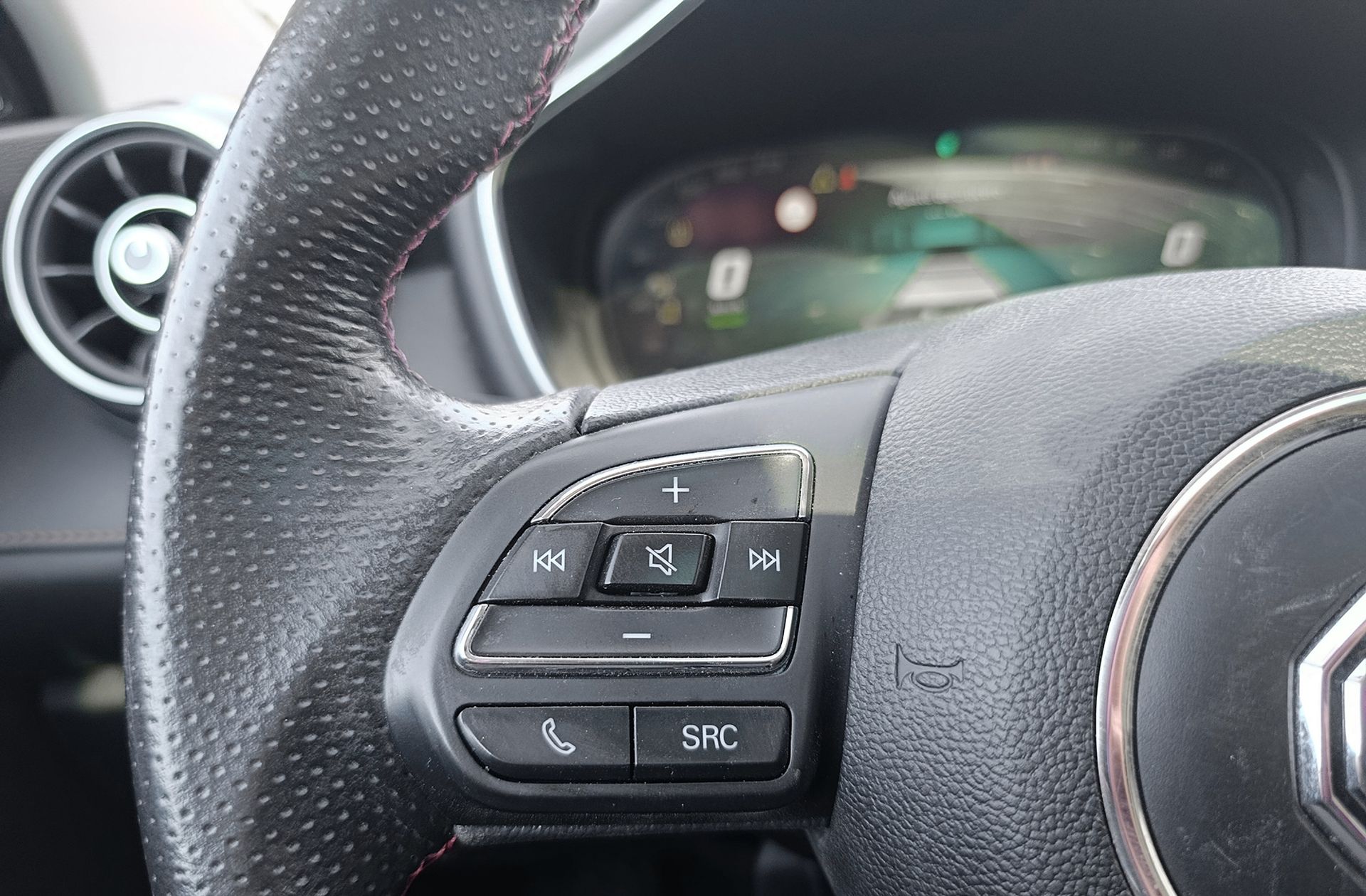 MG EHS 1.5 T-GDi PHEV Luxury - foto 31