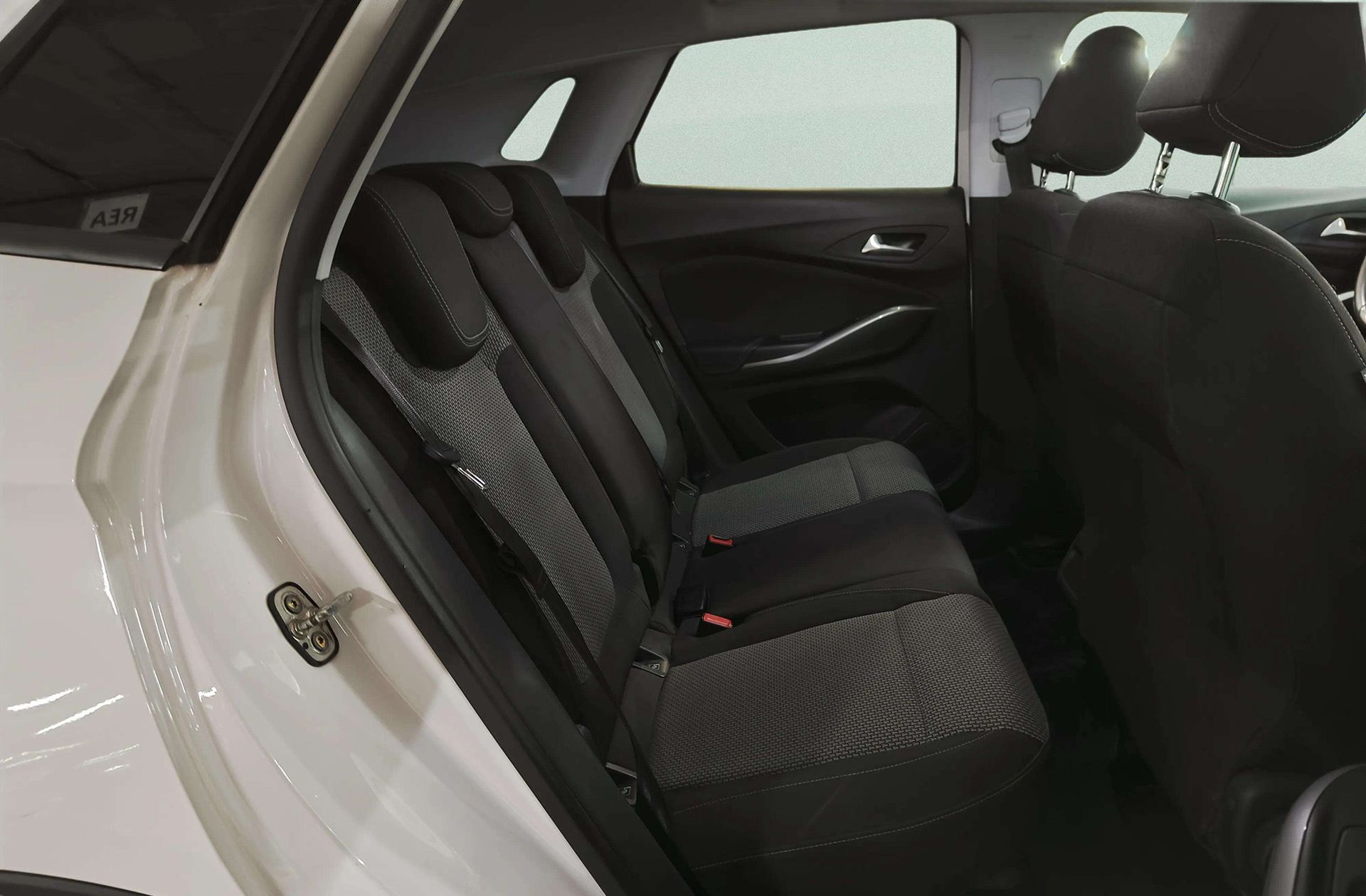 Opel Grandland 1.6 CDTi Business - foto 15