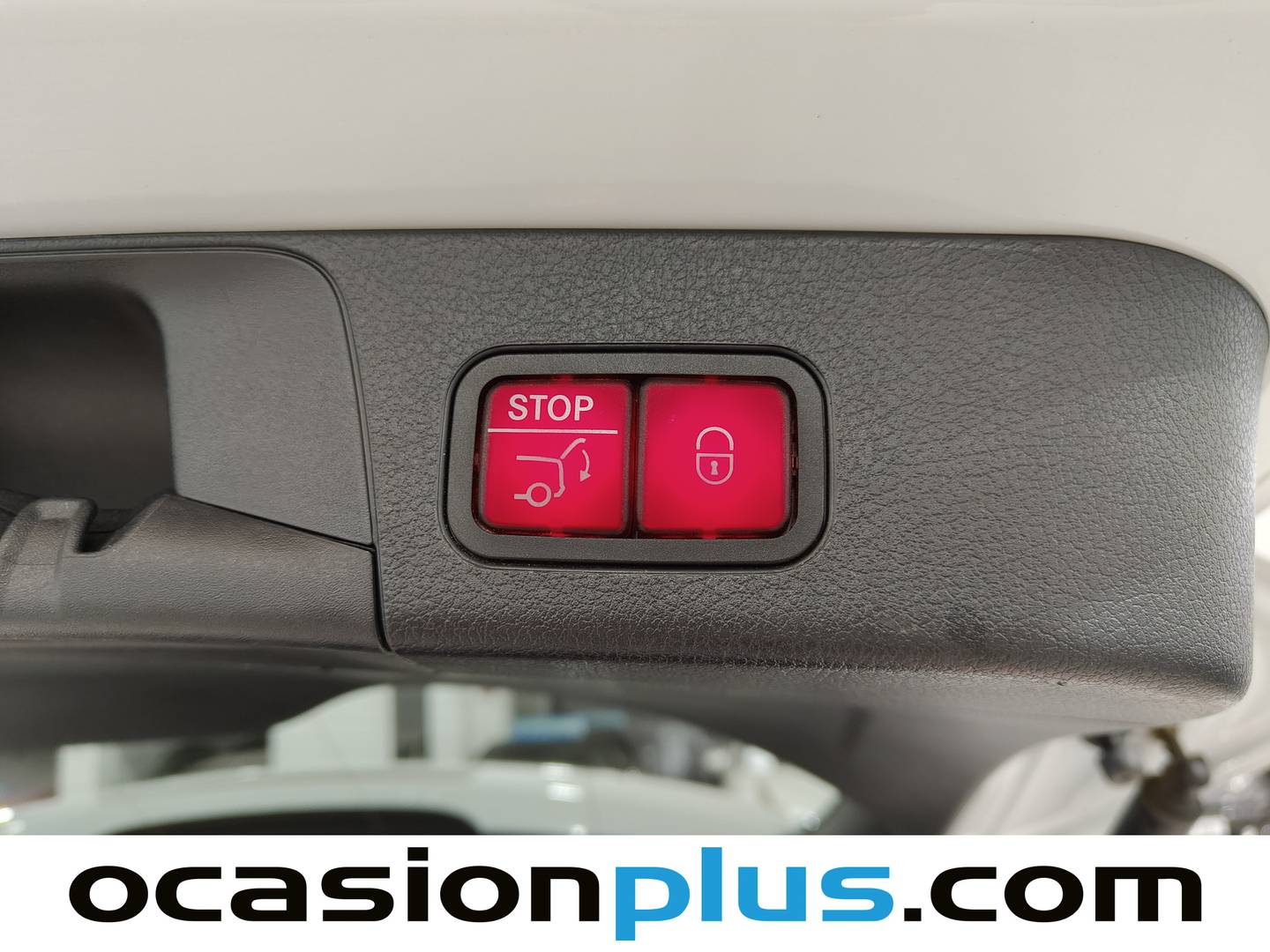 Foto Mercedes GLB Mercedes-Benz GLB 200 d (150 CV) Pack AMG 7 Plazas