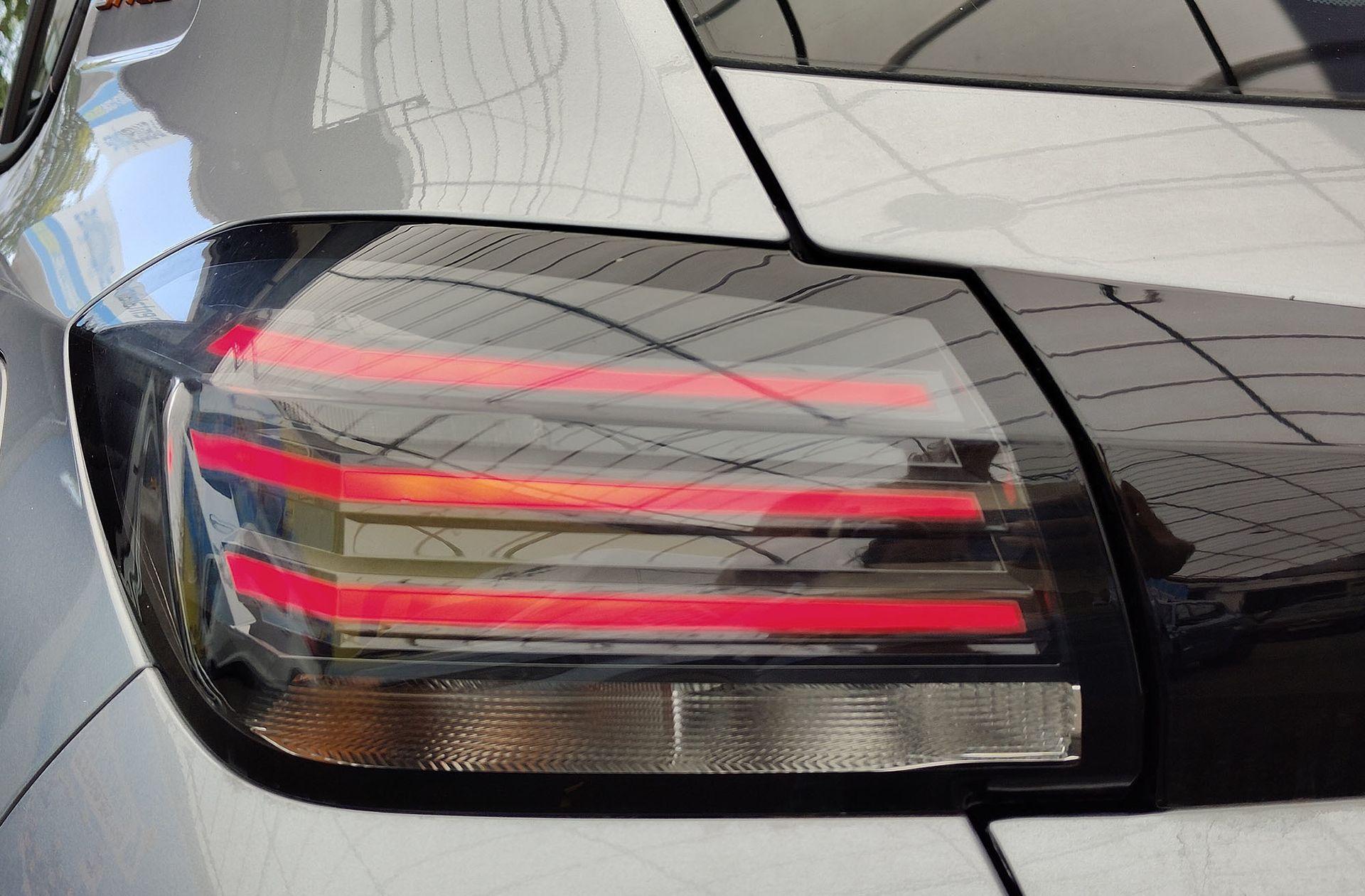 Peugeot 208 Style Hybrid 110 eDCS6 - foto 15