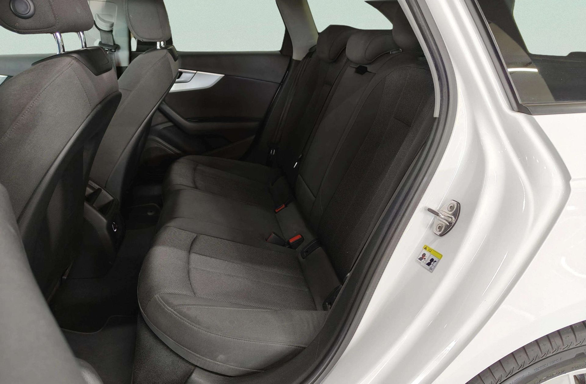 Audi A4 Avant Advanced edition 2.0 TDI ultra S tronic - foto 10