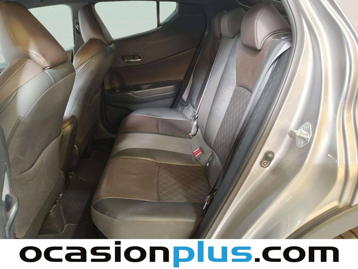 Foto asientos traseros Toyota C-HR Toyota C-HR 1.8 125H Advance (122 CV)
