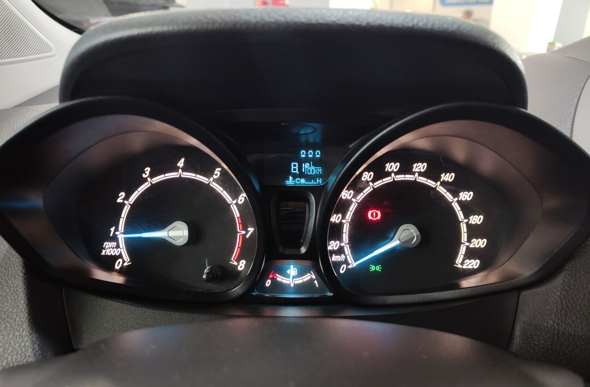 Ford Tourneo Courier 1.0 EcoBoost Trend - foto 20