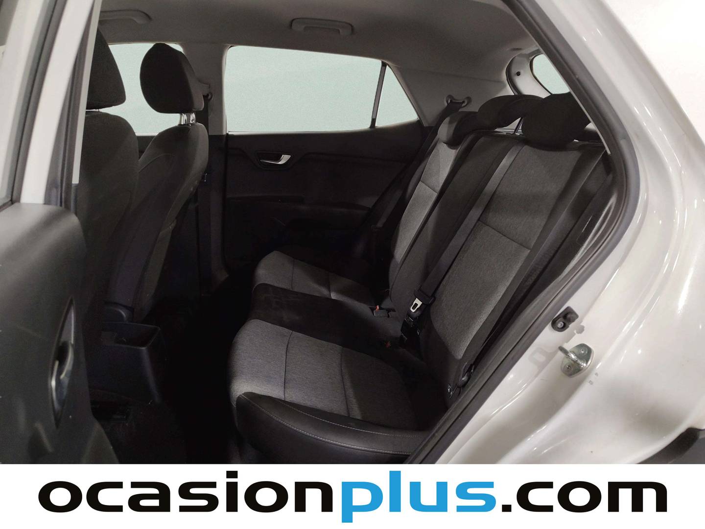 Foto asientos traseros KIA Stonic KIA Stonic 1.0 T-GDi Drive (100 CV)