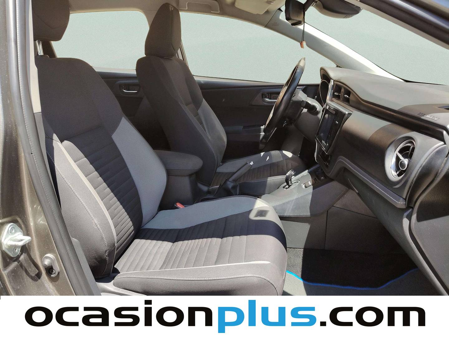 Toyota Auris Toyota Auris 1.8 Hybrid Active (136 CV) automático
