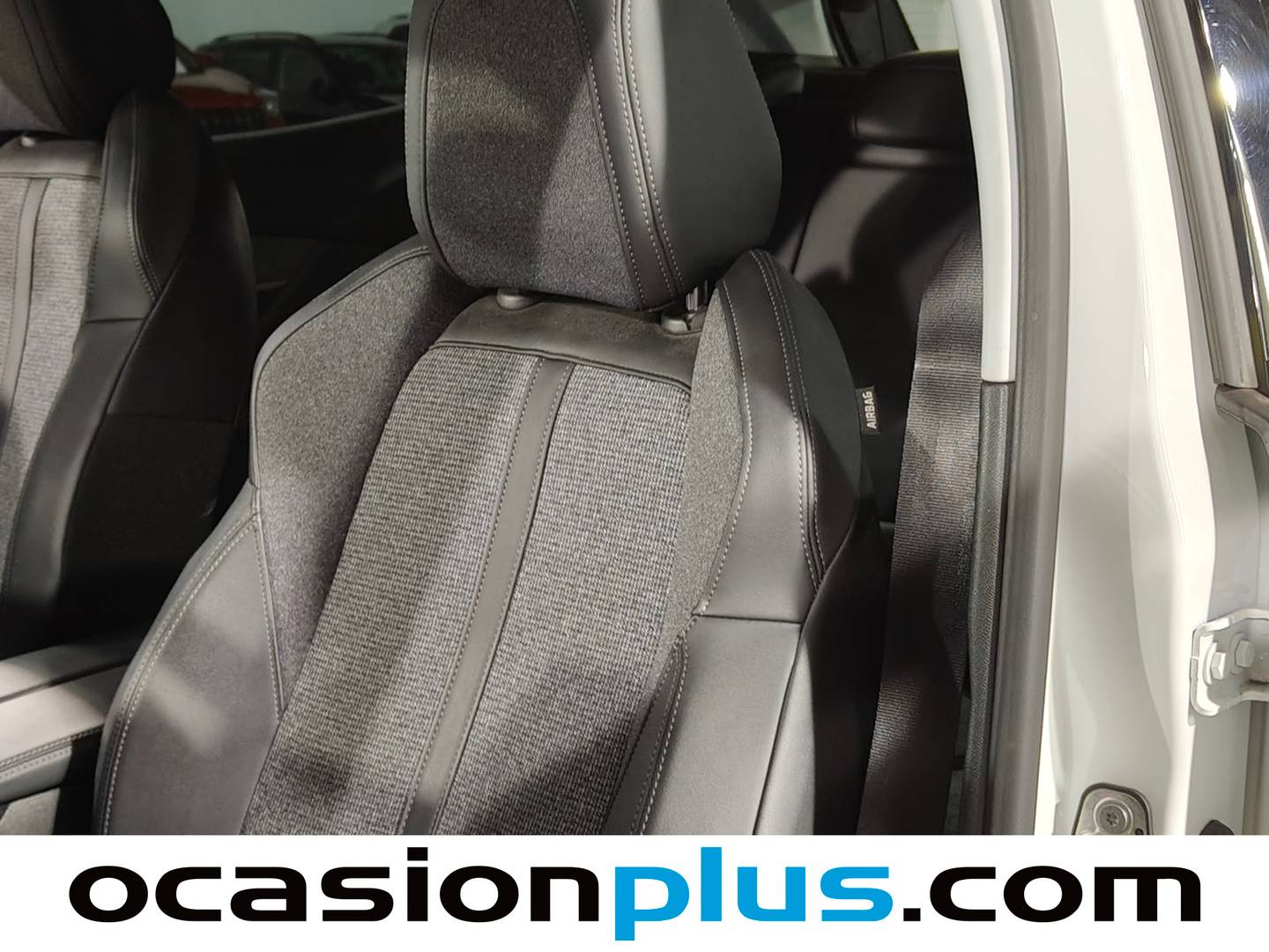 Extras y acabados del Peugeot 3008 Peugeot 3008 PureTech 130 Allure EAT8 (130 CV)