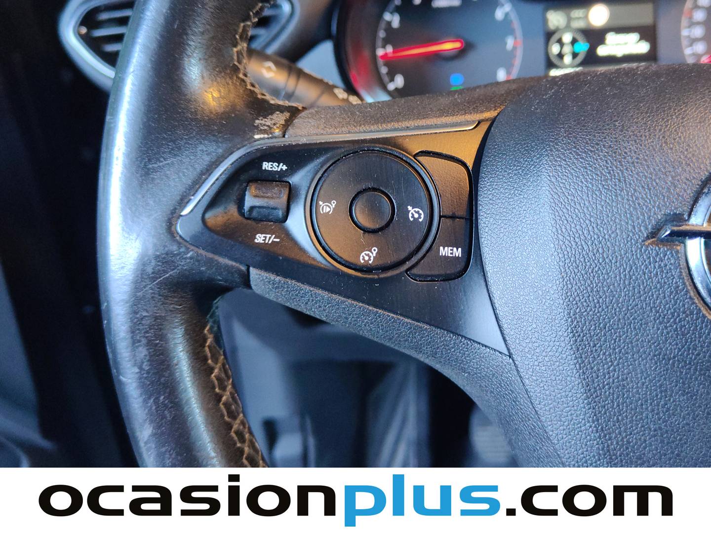 Paquetes del Opel Crossland X Opel Crossland X 1.2 S&S Design Line 120 Aniversario (110 CV)