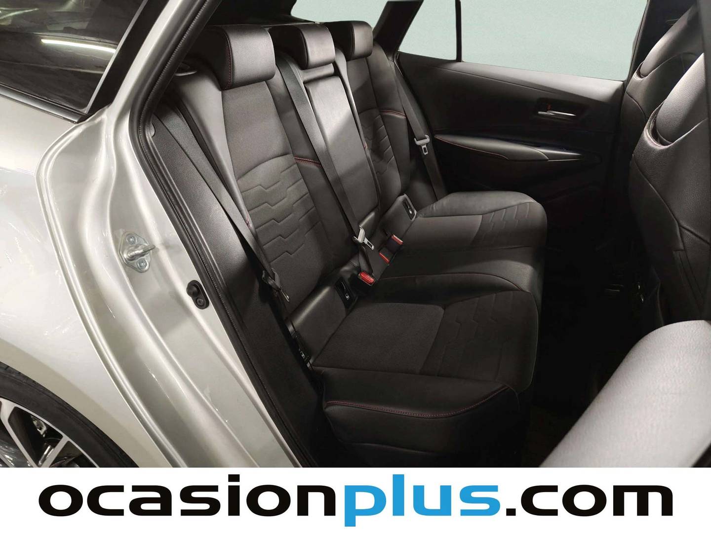 Foto Toyota Corolla Toyota Corolla Touring Sports 180H Advance 132 kW (180 CV)