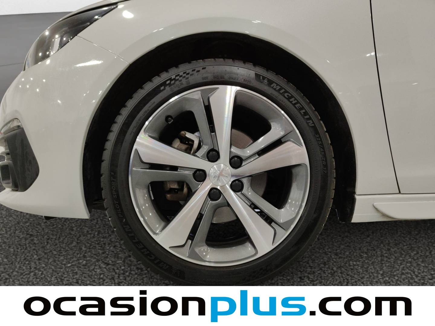 Foto Peugeot 308 Peugeot 308 1.2 PureTech S&S GT Line (130 CV)