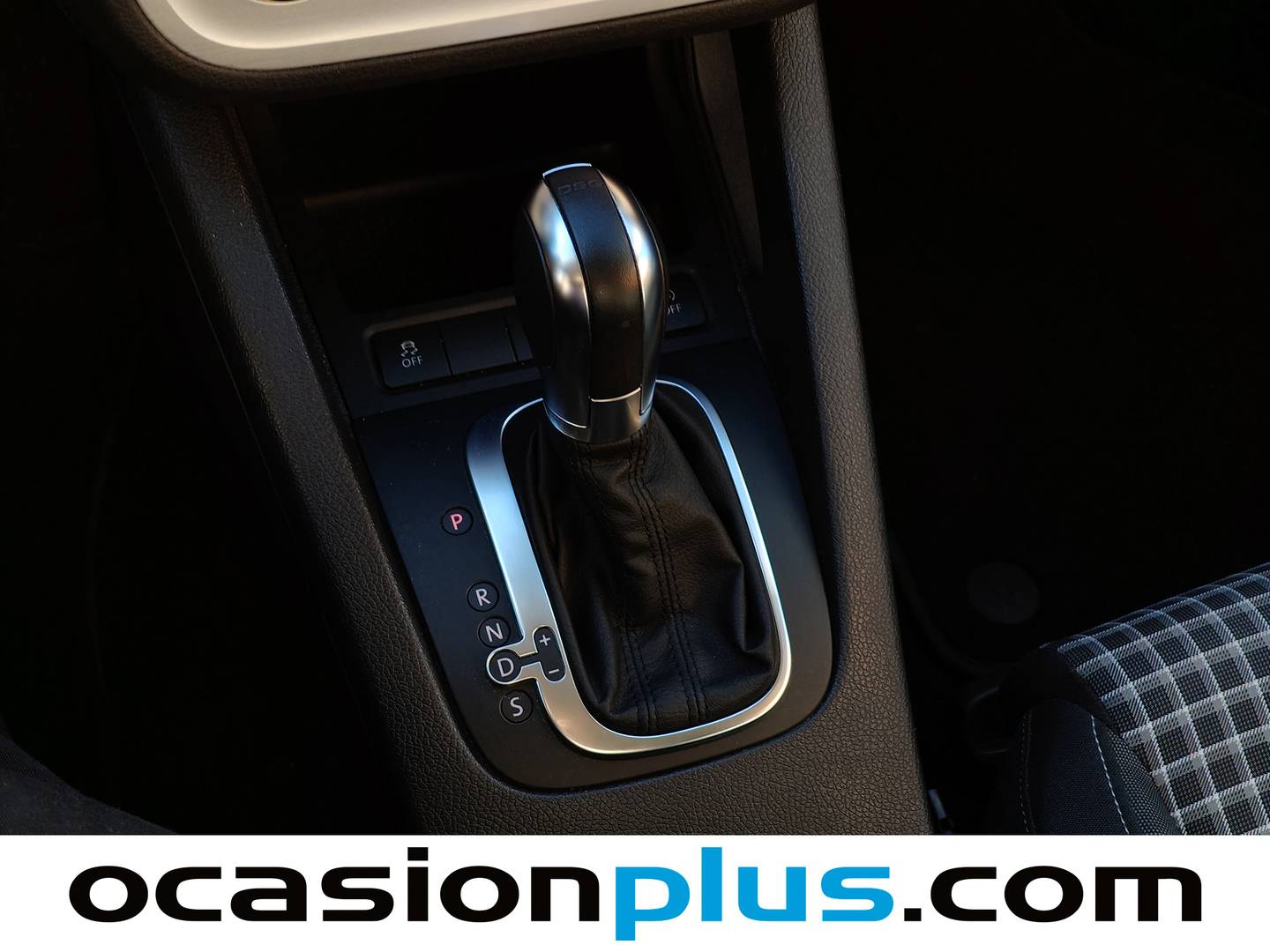 Foto Volkswagen Scirocco Volkswagen Scirocco R-Line 2.0 TSI BMT (180 CV) DSG