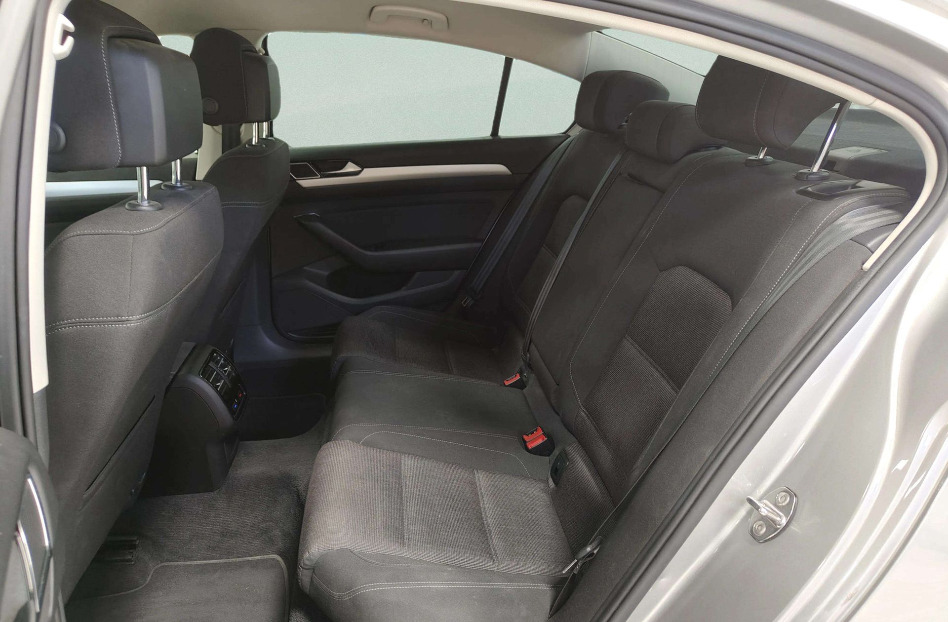 Volkswagen Passat Advance 1.6 TDI BMT - foto 11