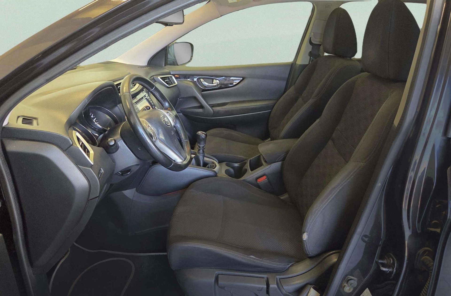 Nissan Qashqai 1.5 dCi N-Connecta 4x2 - foto 11