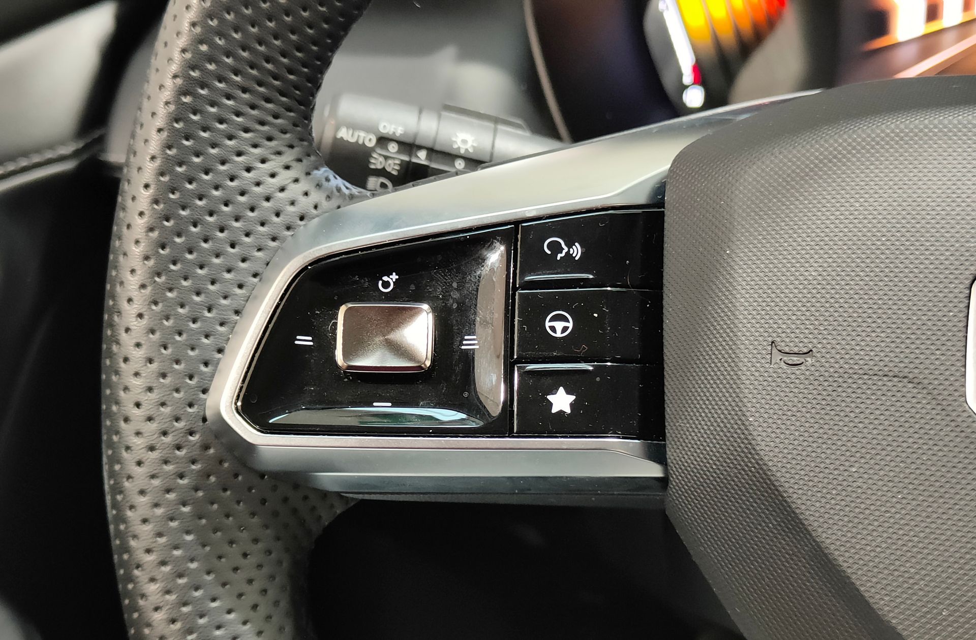 MG ZS 1.5 Hybrid+ Luxury - foto 27