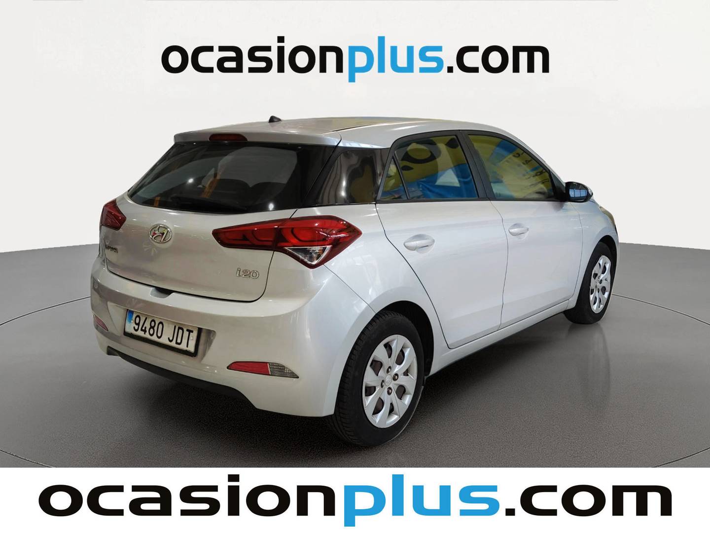 Foto trasera Hyundai i20 Hyundai i20 1.2 MPI Essence (84 CV) derecha