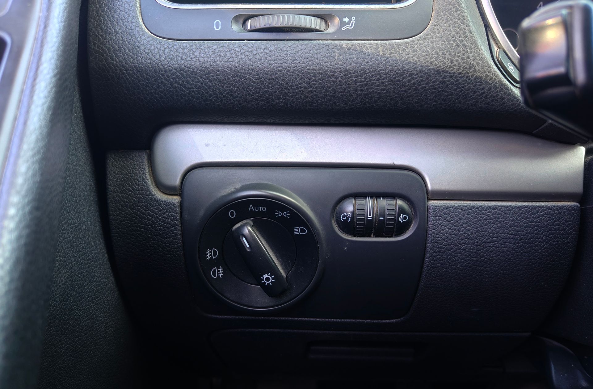 Volkswagen Golf Advance 1.6 TDI BMT - foto 17