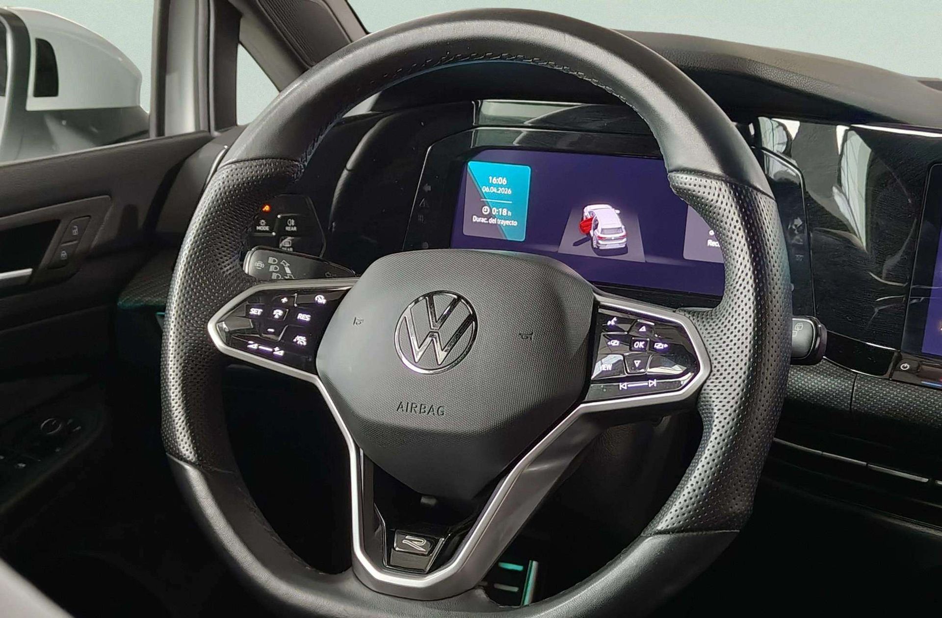 Volkswagen Golf R-Line 1.5 eTSI DSG - foto 27