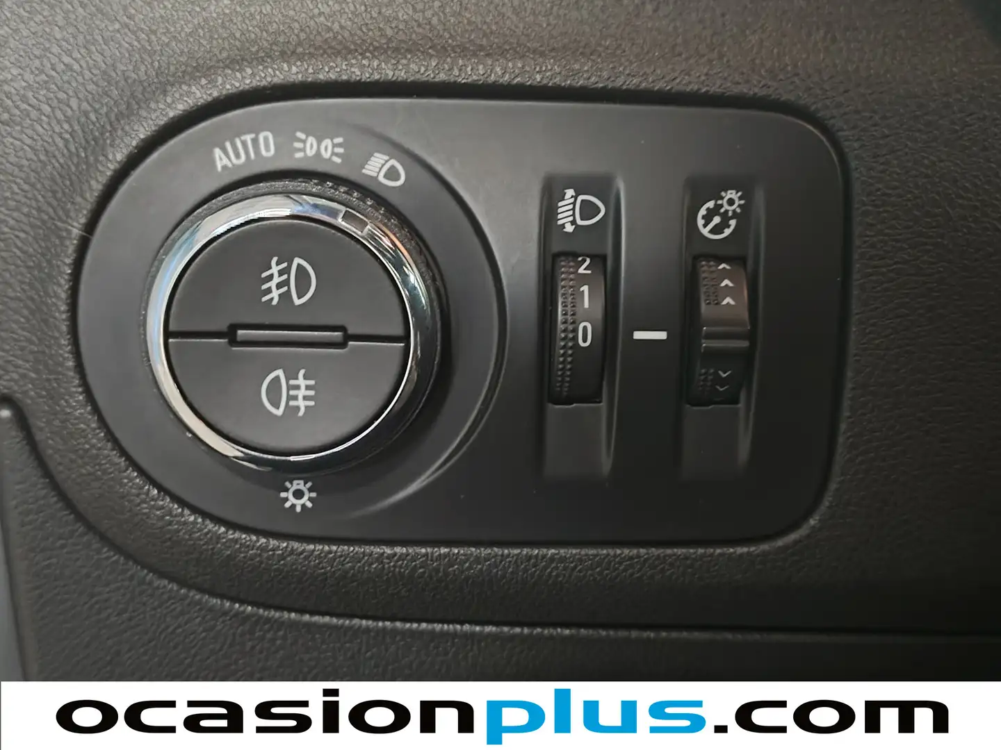 Foto Opel Crossland X Opel Crossland X 1.5 D Innovation (102 CV)