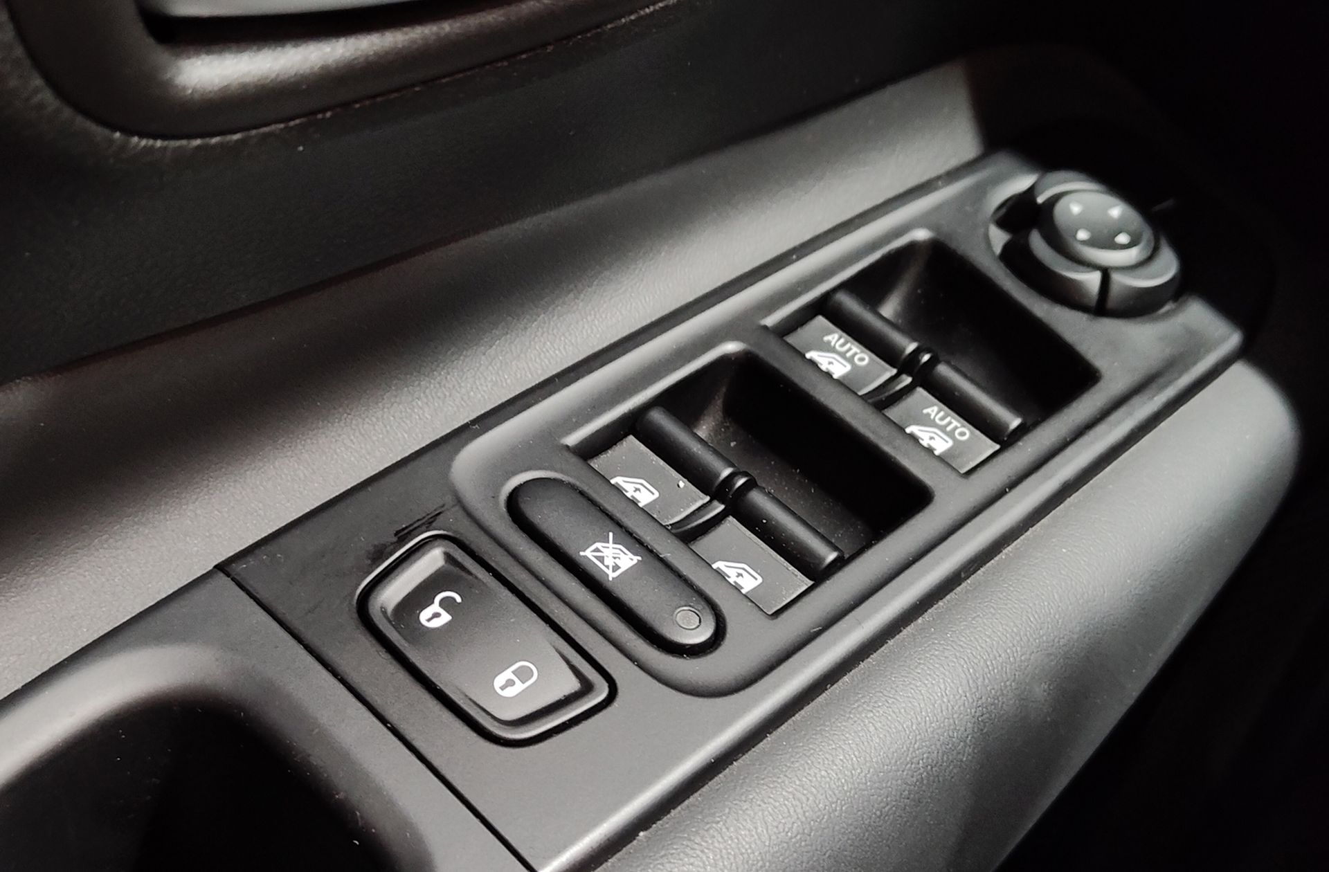 Jeep Renegade 1.0G Night Eagle II 4x2 - foto 35