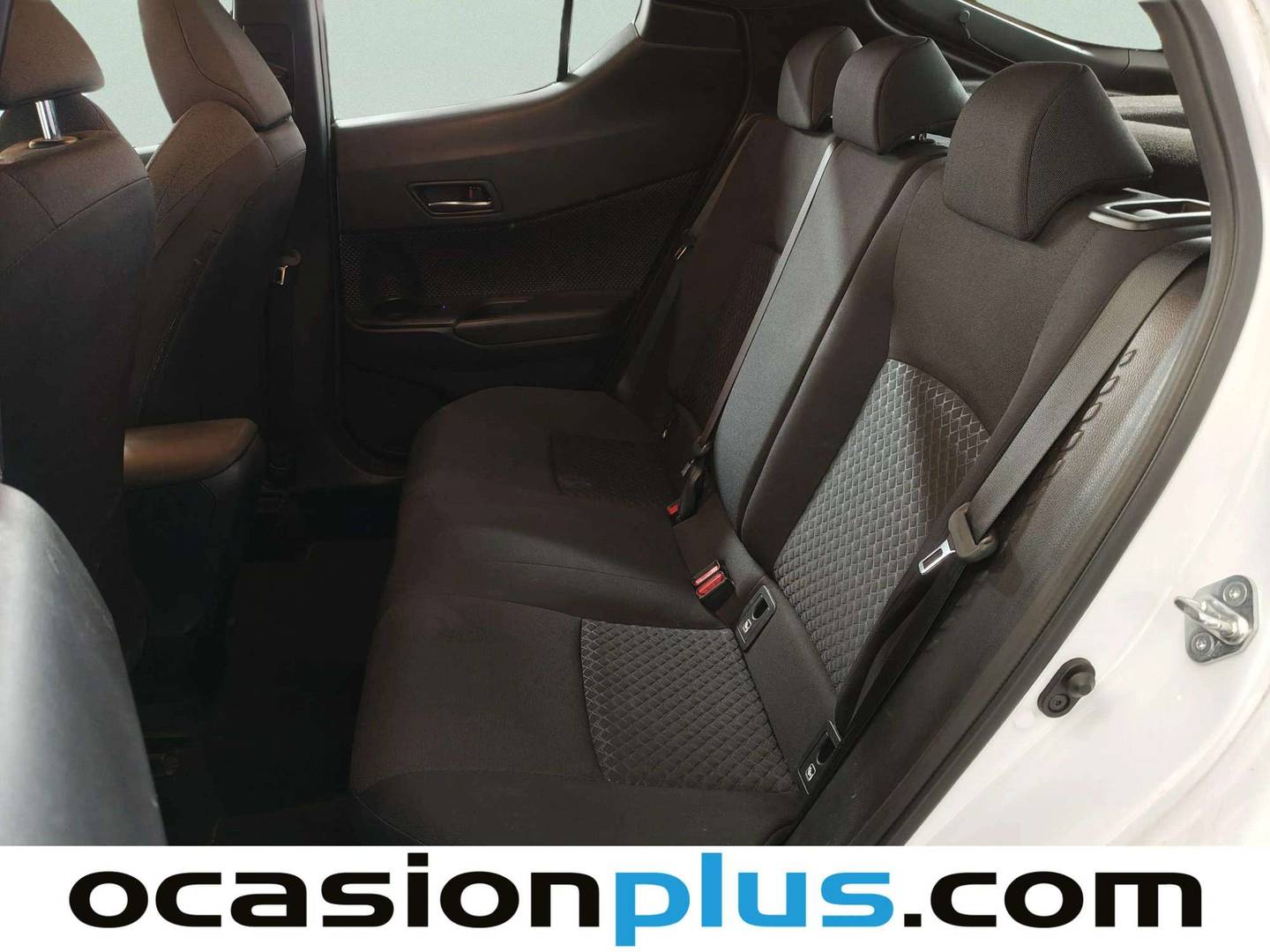 Foto asientos traseros Toyota C-HR Toyota C-HR 1.8 125H Active (122 CV)