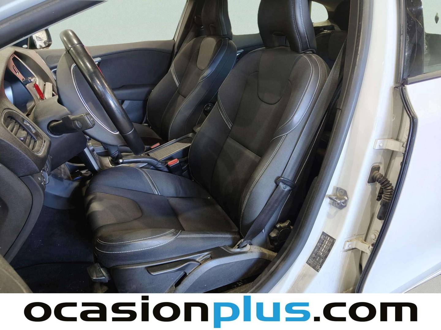 Foto Volvo V40 Volvo V40 D3 Momentum Auto (150 CV)