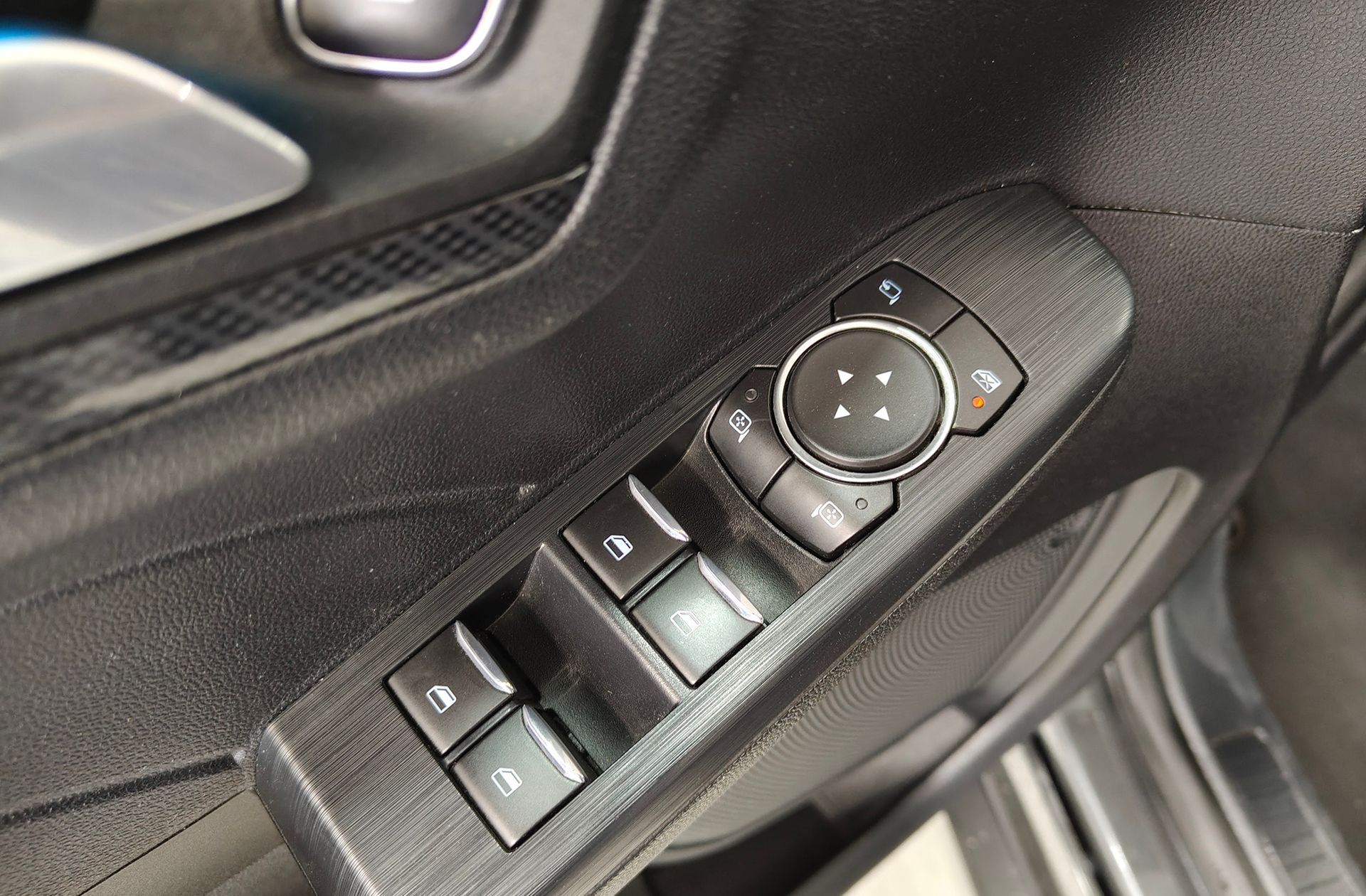 Ford Kuga 1.5 EcoBoost ST-Line 4x2 - foto 38