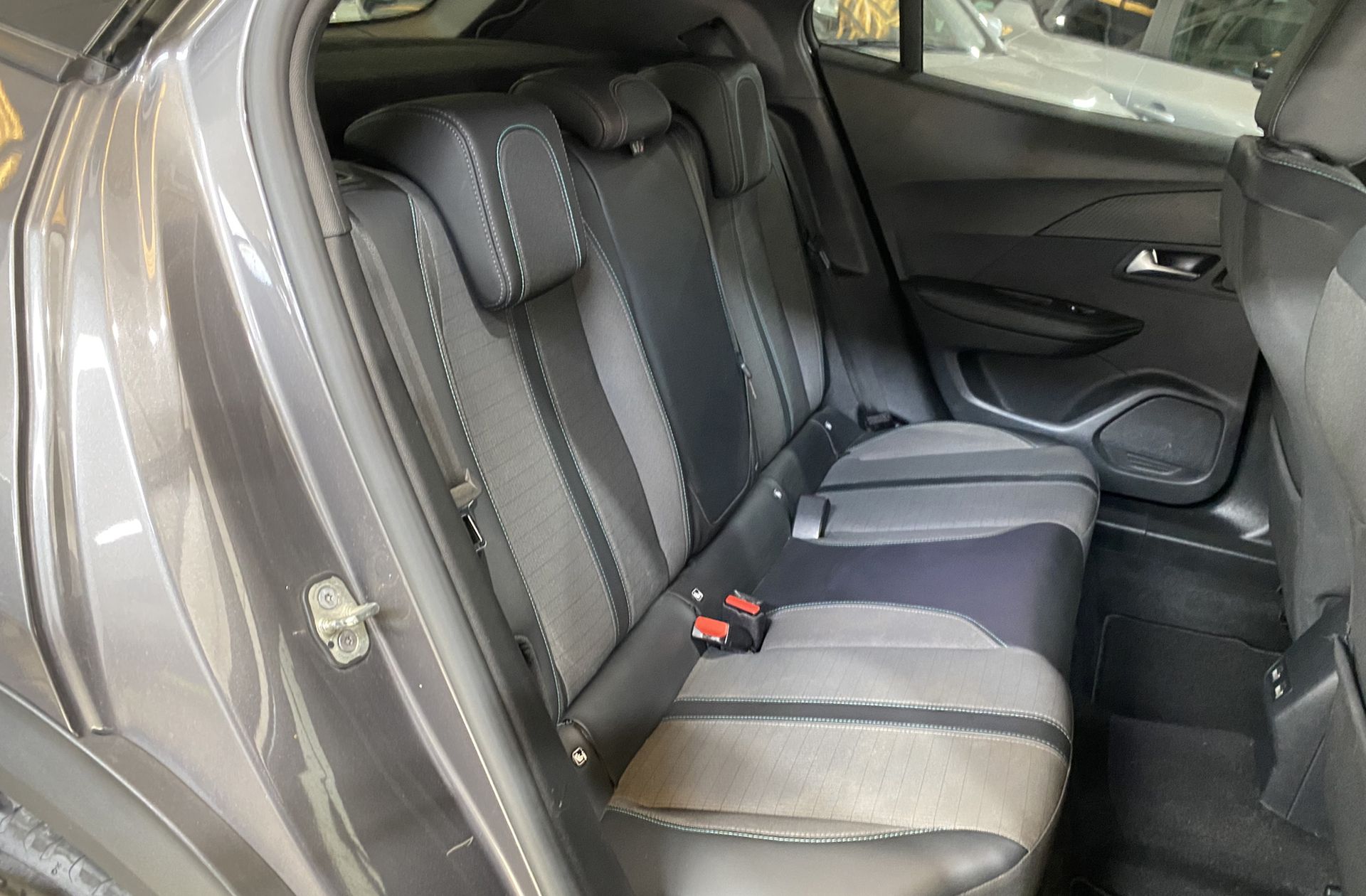 Peugeot 2008 PureTech 100 Allure Pack - foto 16