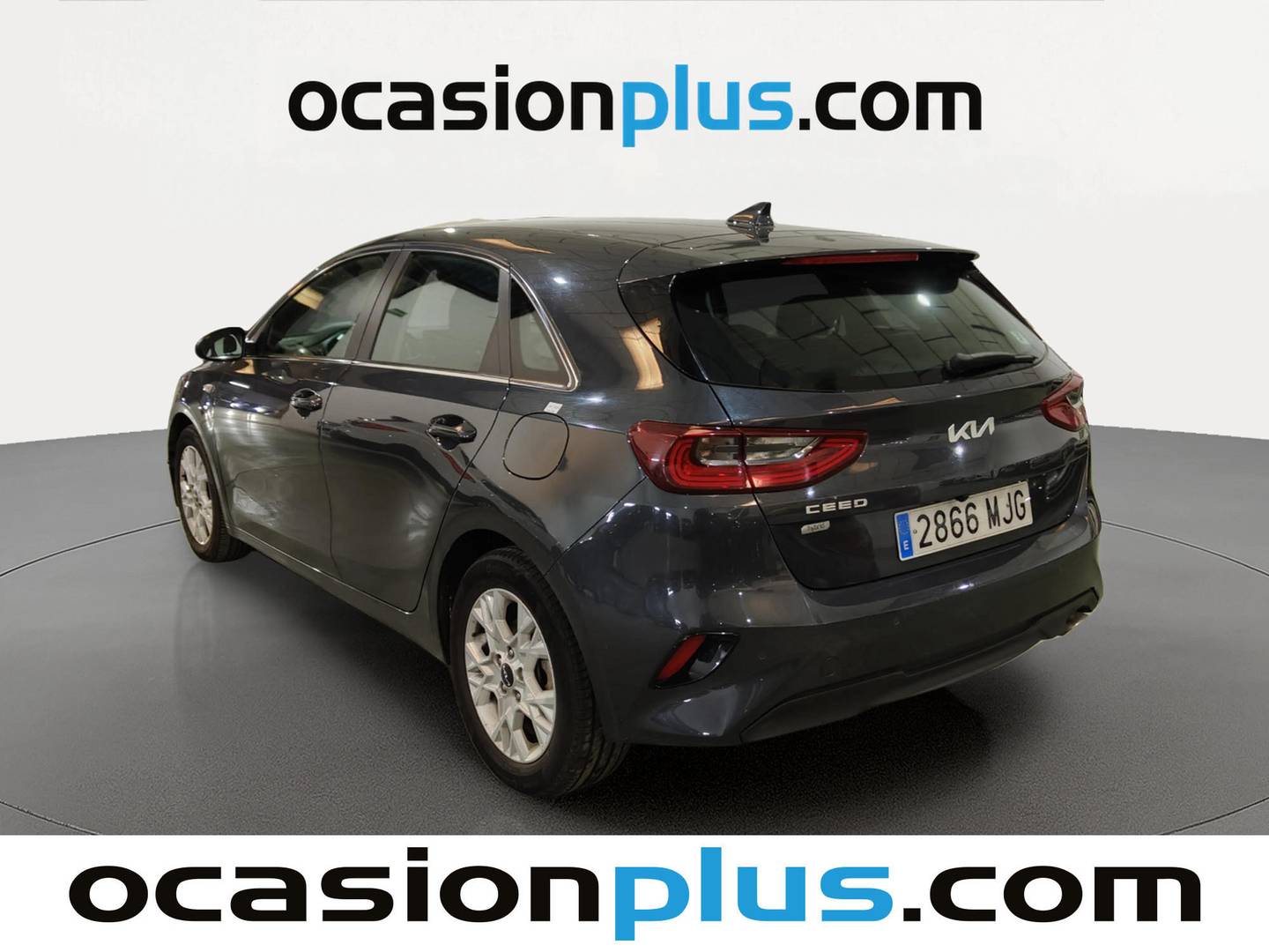 Foto trasera KIA Ceed KIA Ceed 1.6 MHEV iMT Drive (136 CV) izquierda