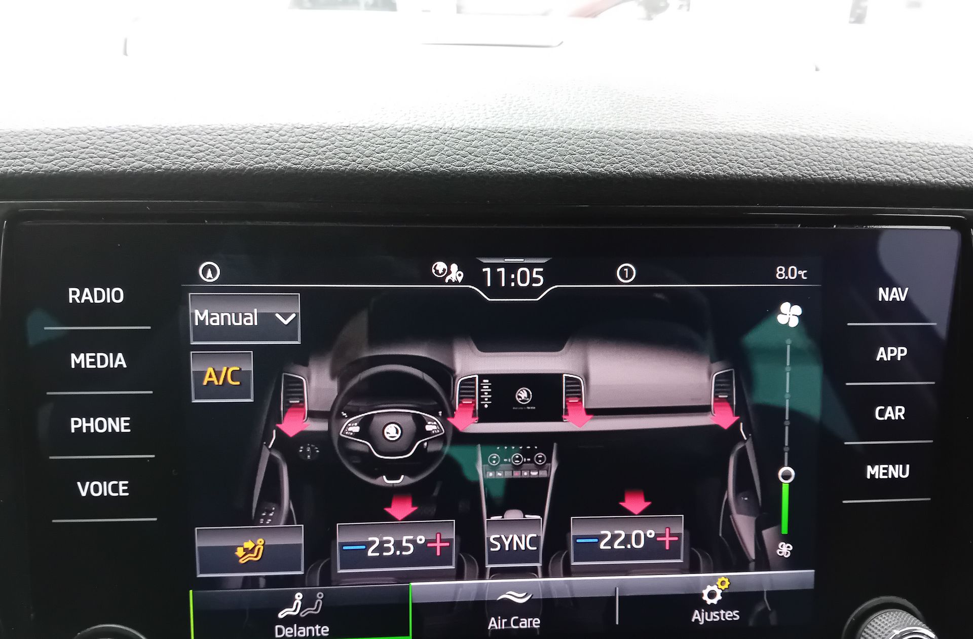Škoda Karoq 2.0 TDI Selection - foto 30