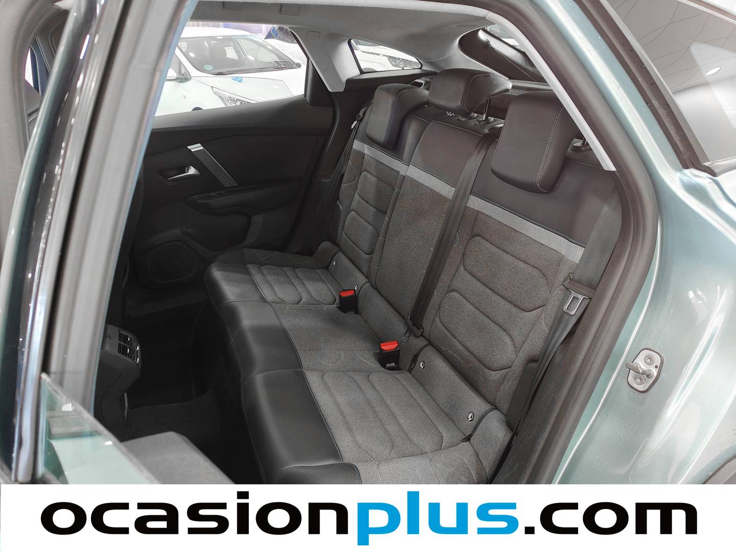 Foto asientos traseros Citroën C4 Citroën C4 PureTech 130 S&S 6v Feel Pack EAT8 (130 CV)
