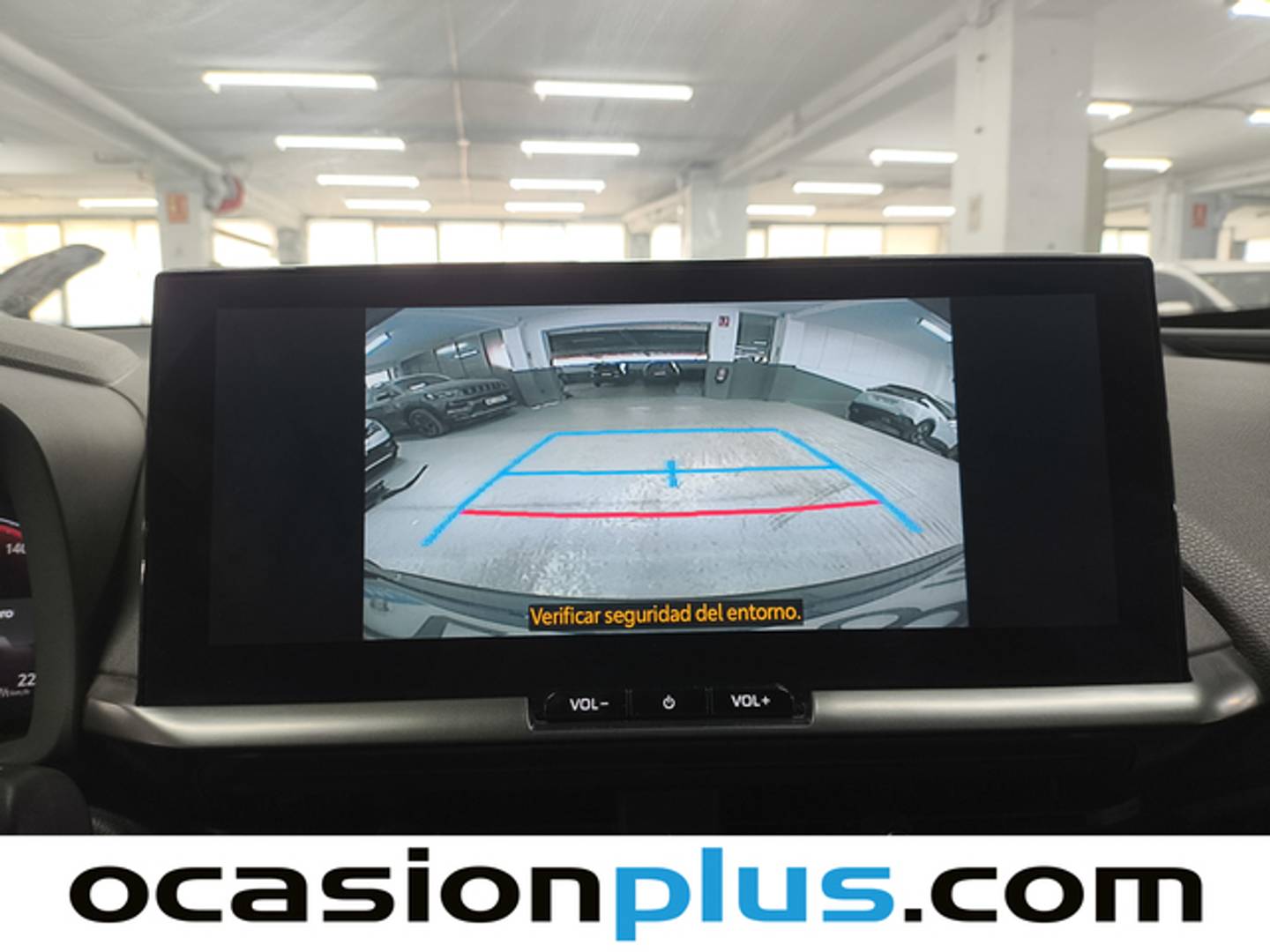 Equipamiento del Toyota C-HR Toyota C-HR 140H Advance (140 CV)