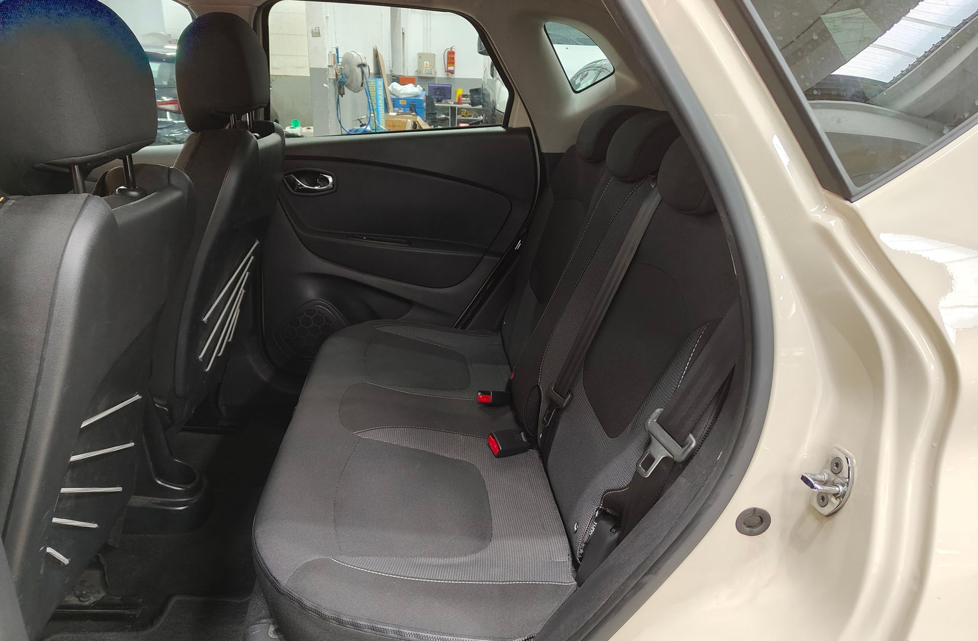 Renault Captur Zen Energy TCe EDC - foto 12