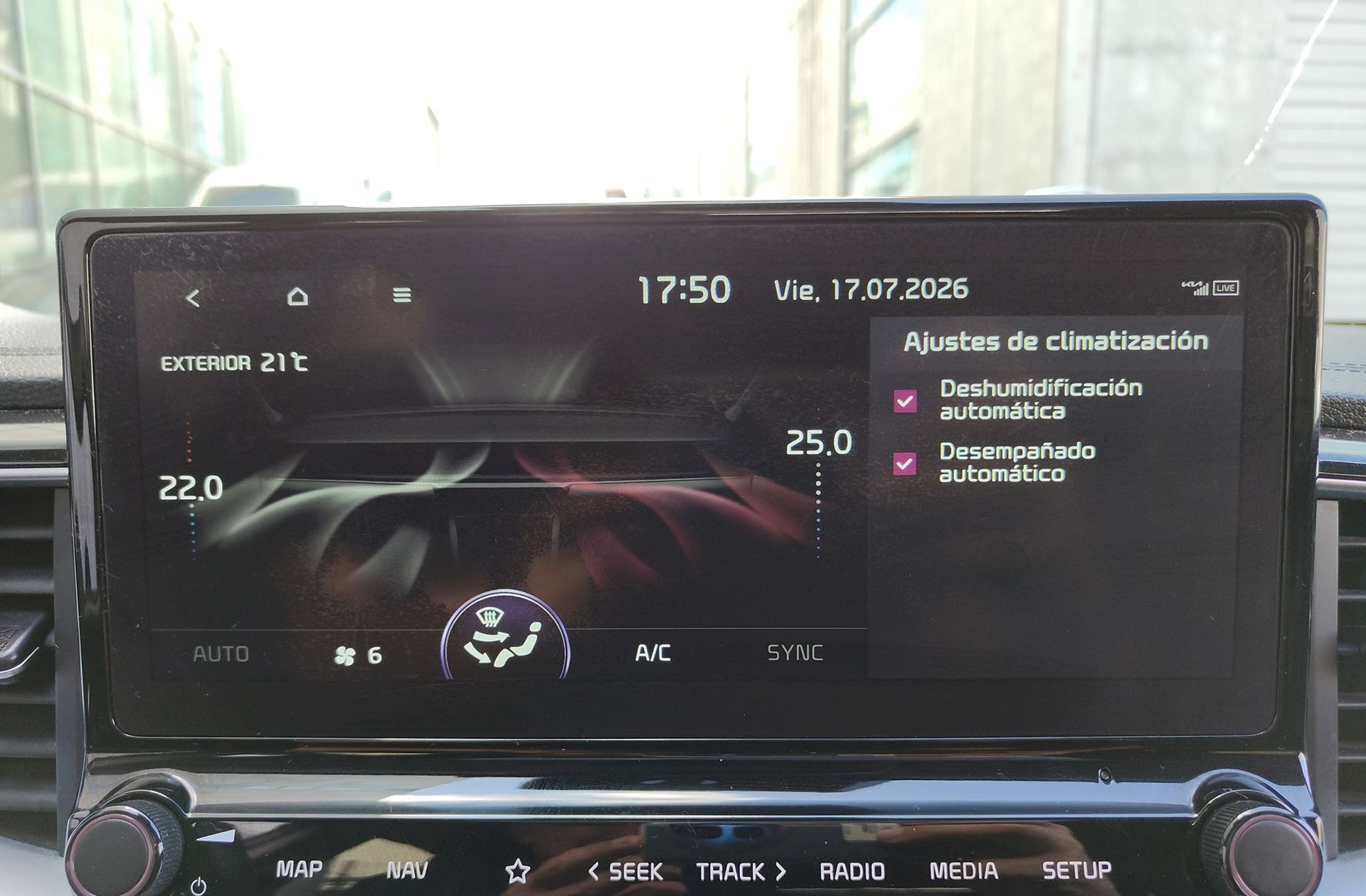 Kia XCeed 1.6 MHEV Emotion DCT - foto 44