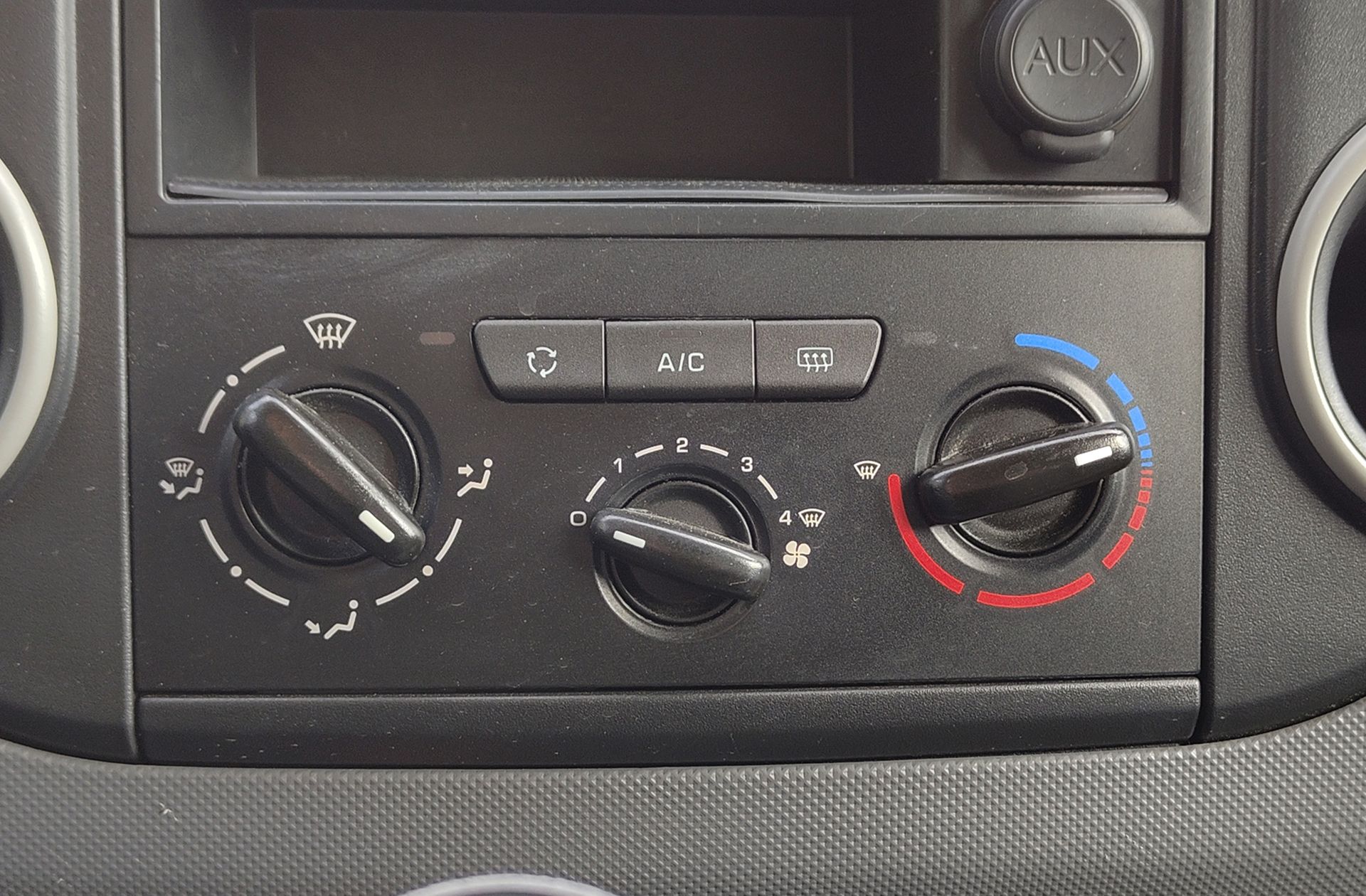 Peugeot Partner Tepee Combi 1.6 BlueHDi Access - foto 19