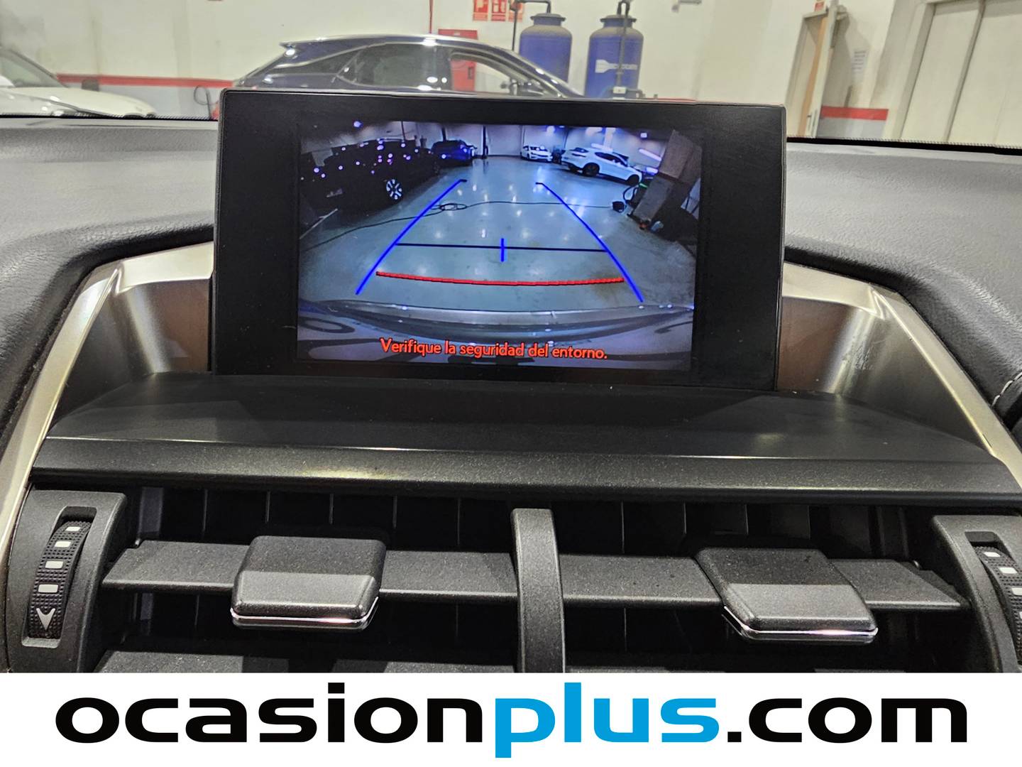 Foto Lexus NX Lexus NX 300h Corporate 2WD (197 CV)