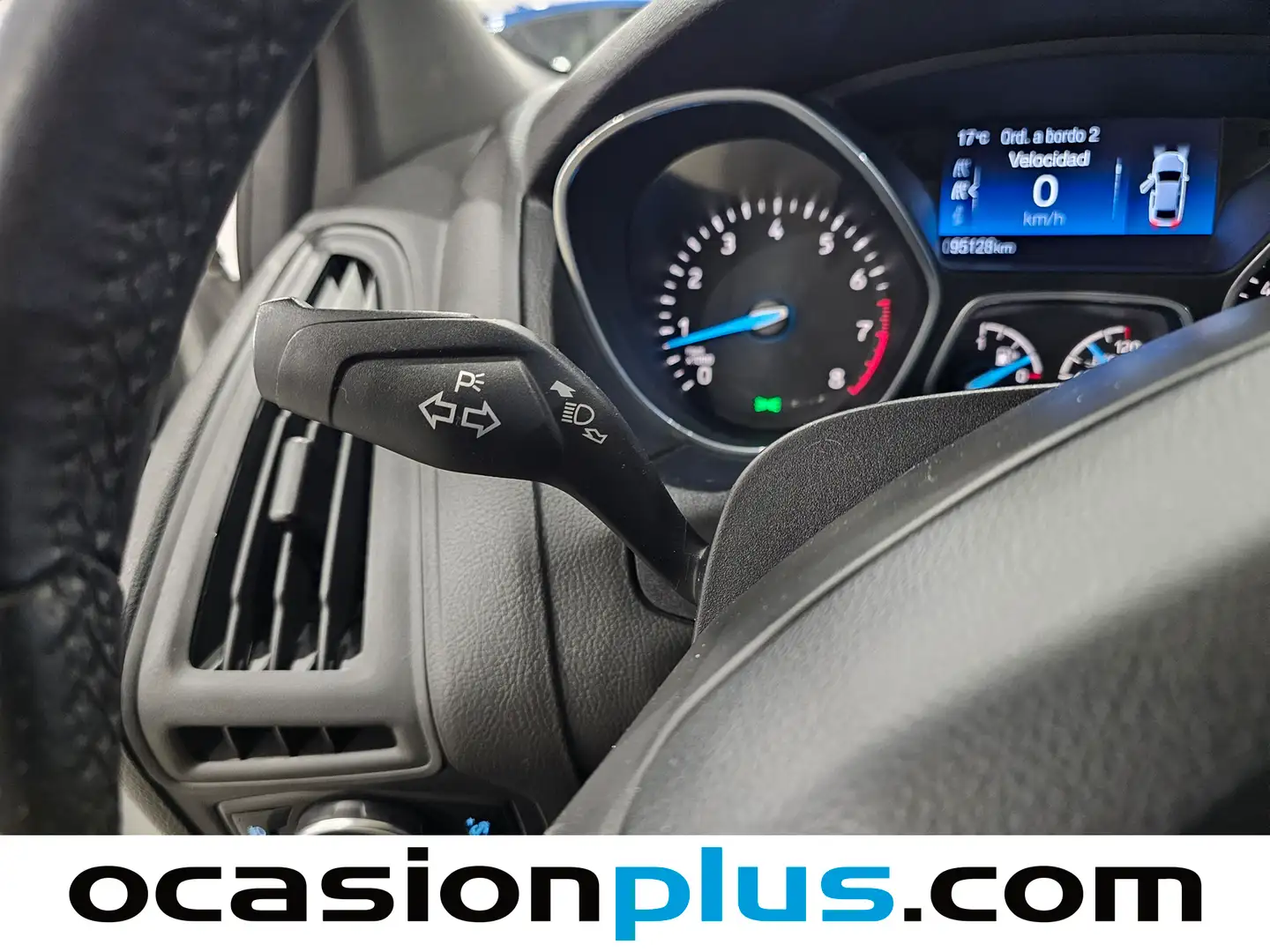 Foto Ford Focus Ford Focus 1.0 Ecoboost ST-Line Black&Red (125 CV)