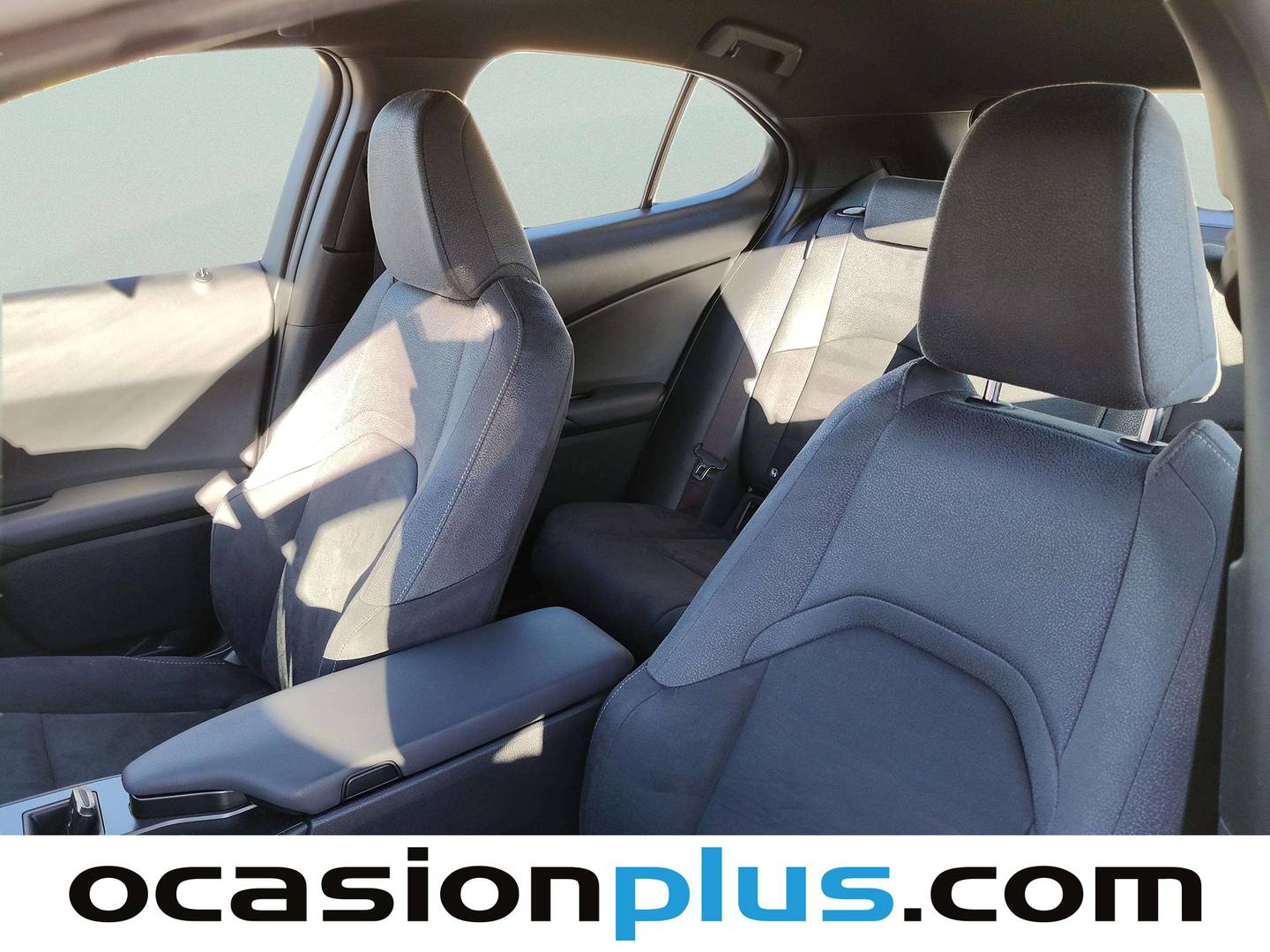 Foto Lexus UX Lexus UX 300h (199 CV)