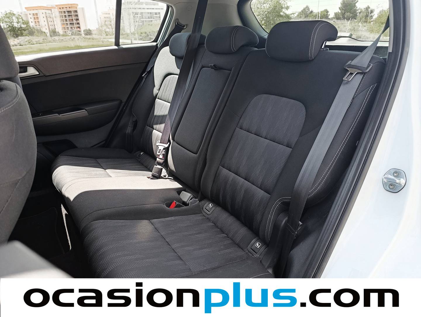 Foto asientos traseros KIA Sportage KIA Sportage 1.6 MHEV Business 4x2 DCT (136 CV)
