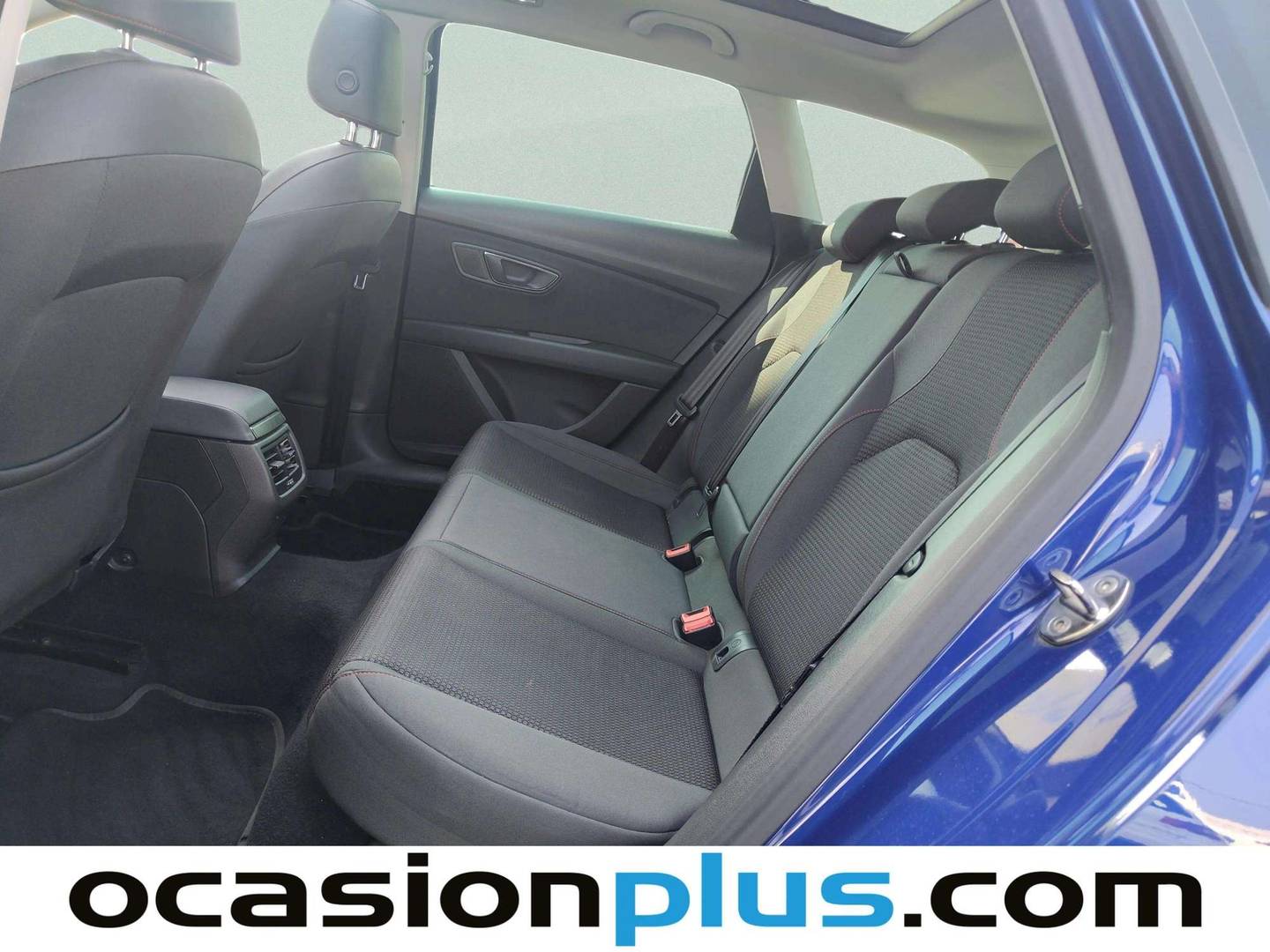 Foto asientos traseros Seat León Seat León ST 2.0 EcoTSI S&S FR Edition DSG (190 CV)