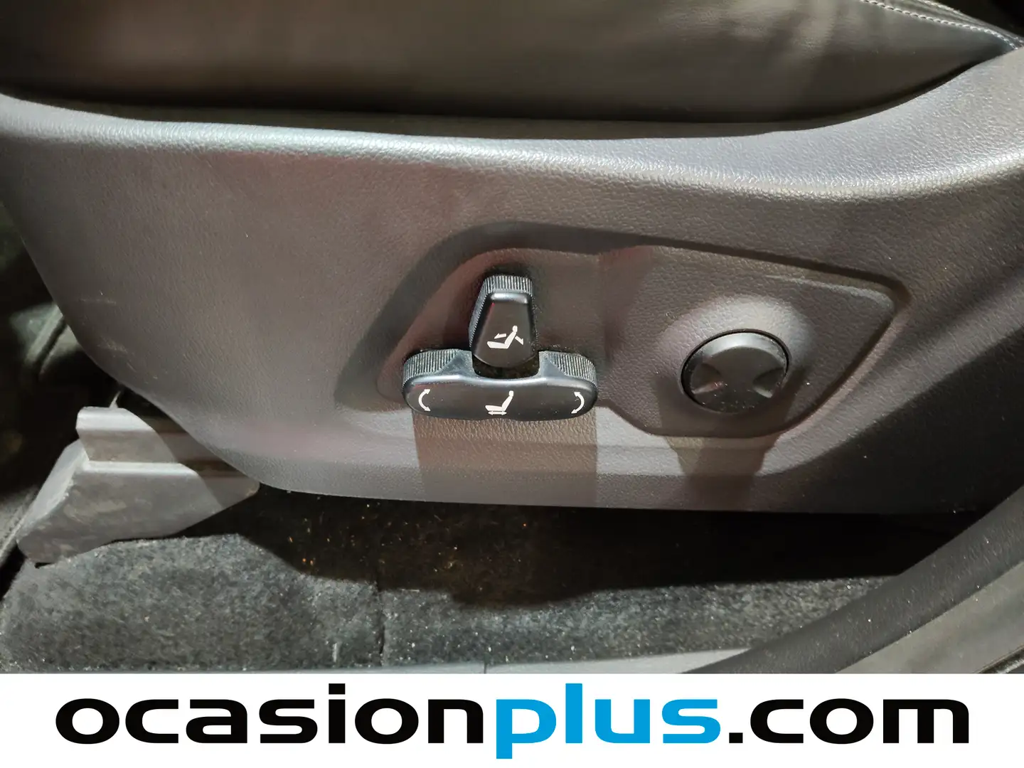 Foto SsangYong Musso Ssangyong Musso Sports D22DTR Limited 4x4 Auto (202 CV)