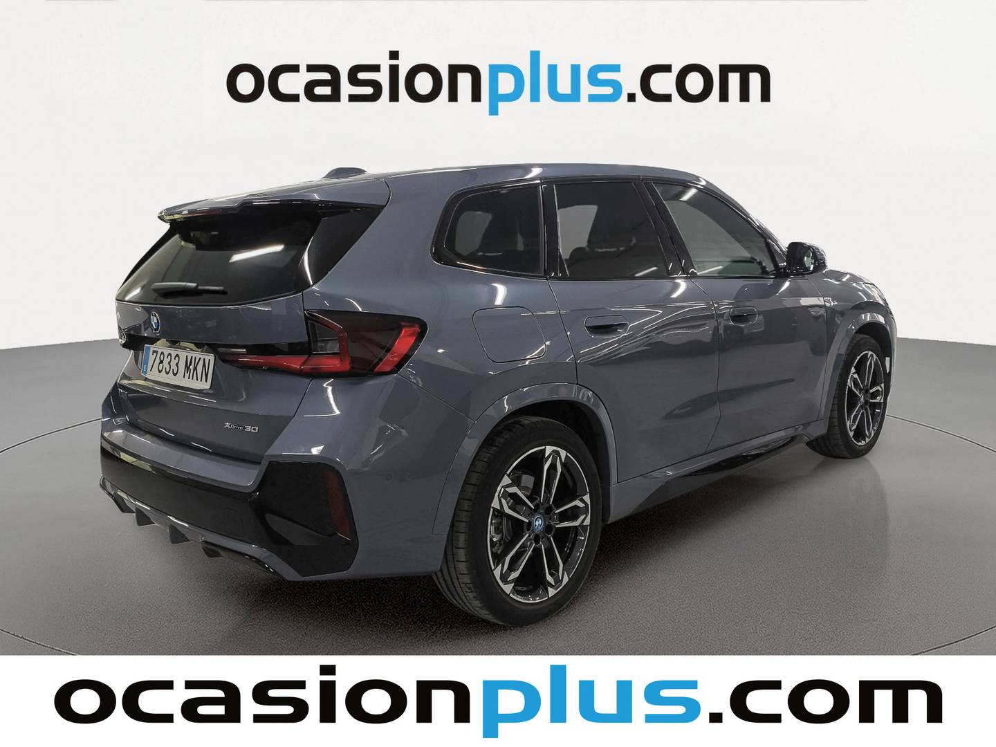 Foto trasera BMW iX1 BMW iX1 xDrive30 (313 CV) Pack M derecha