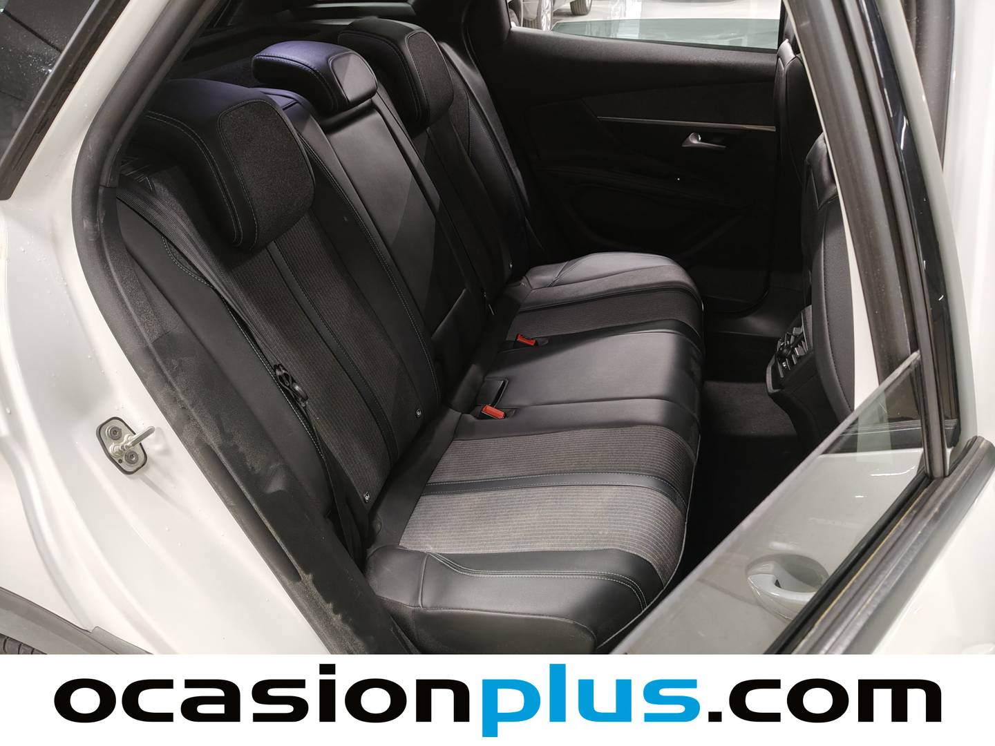 Foto asientos traseros Peugeot 3008 Peugeot 3008 PureTech 130 S&S Allure Pack (130 CV)