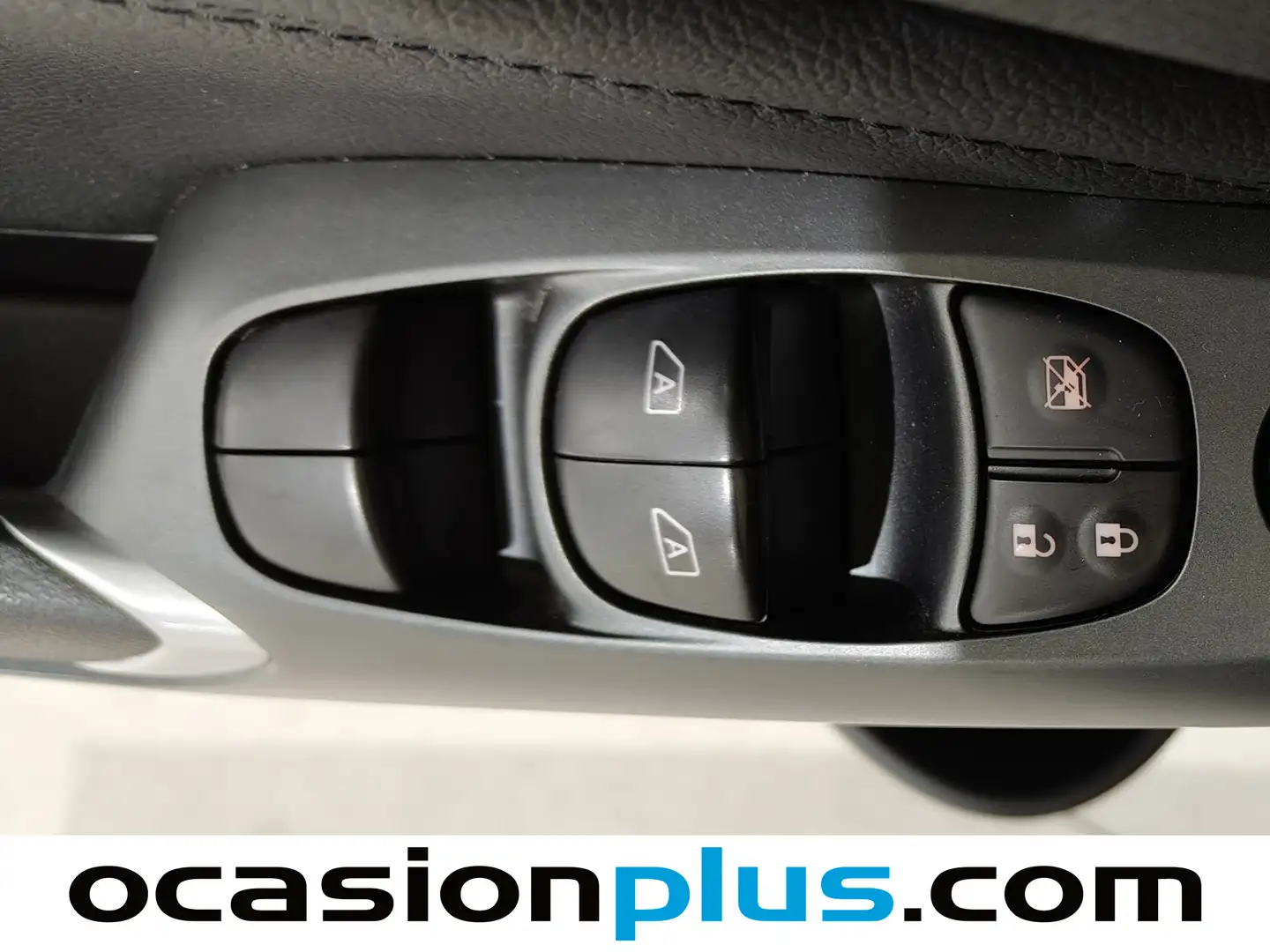 Foto Nissan JUKE Nissan Juke DIG-T N-Connecta 4x2 (114 CV)