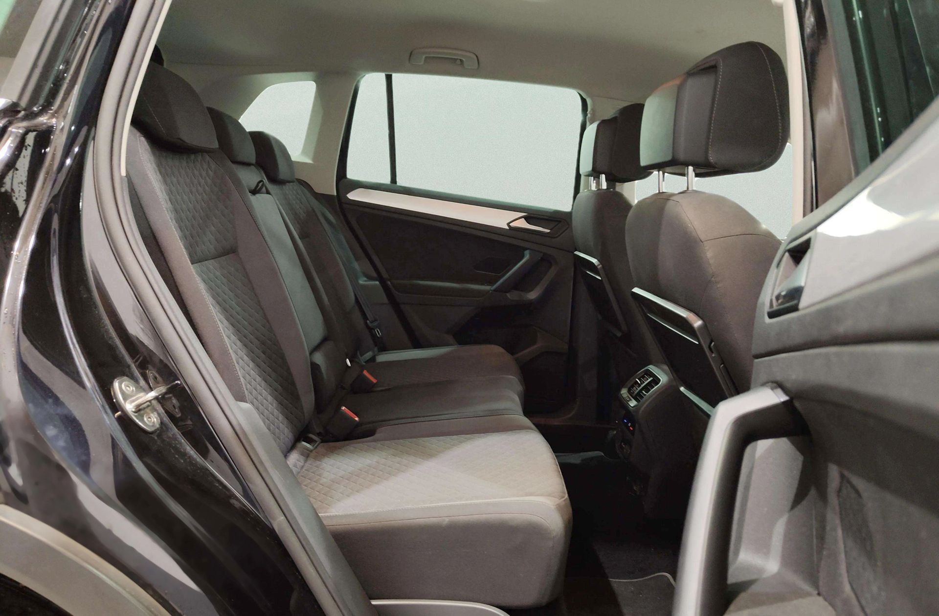 Volkswagen Tiguan Advance 1.5 TSI DSG Paquete R-Line - foto 20