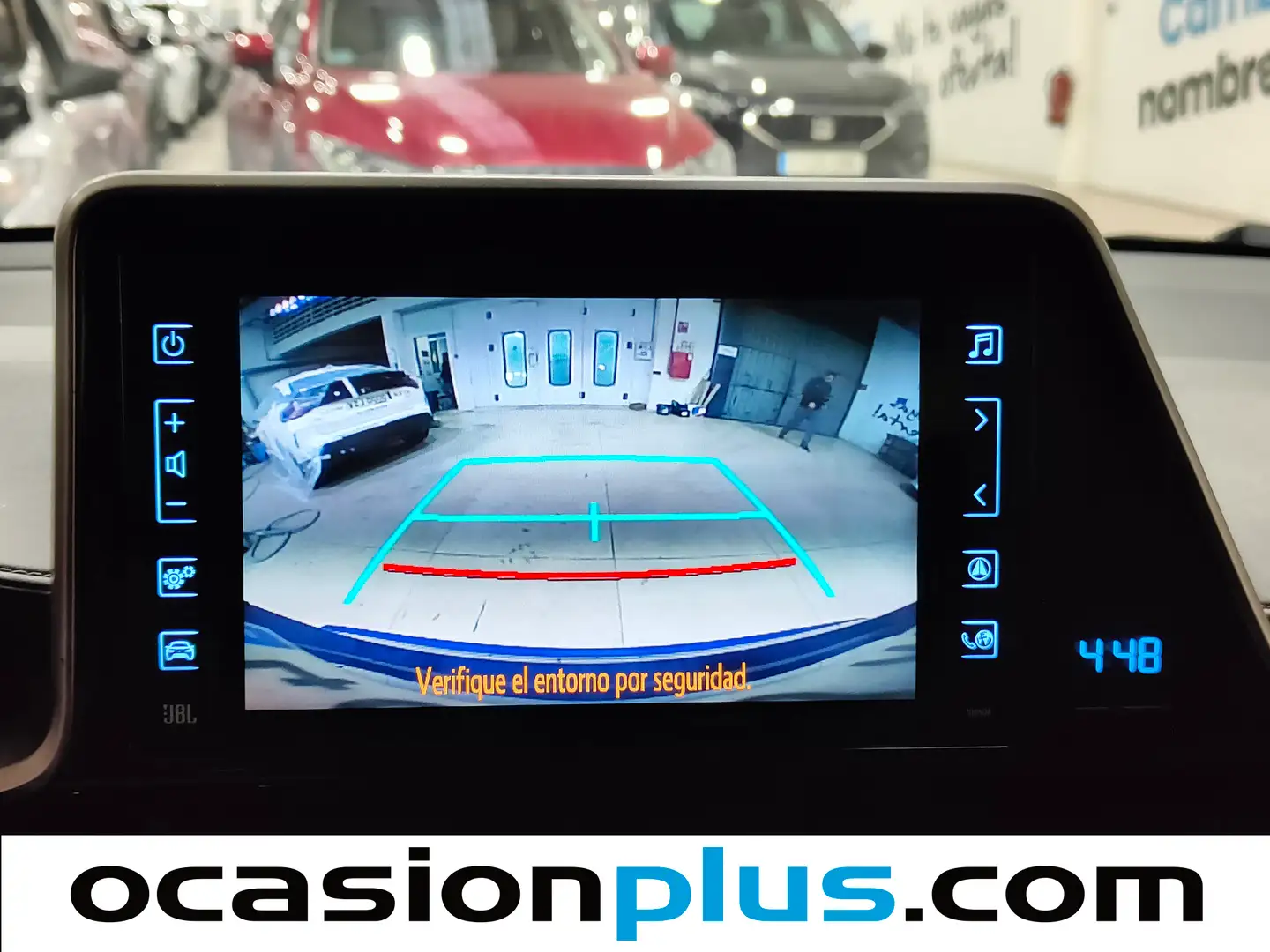 Foto Toyota C-HR Toyota C-HR 1.8 125H Advance (122 CV)