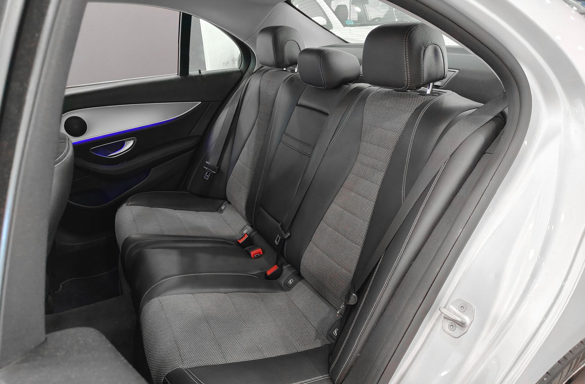 Mercedes-Benz Clase E E 220 d - foto 14